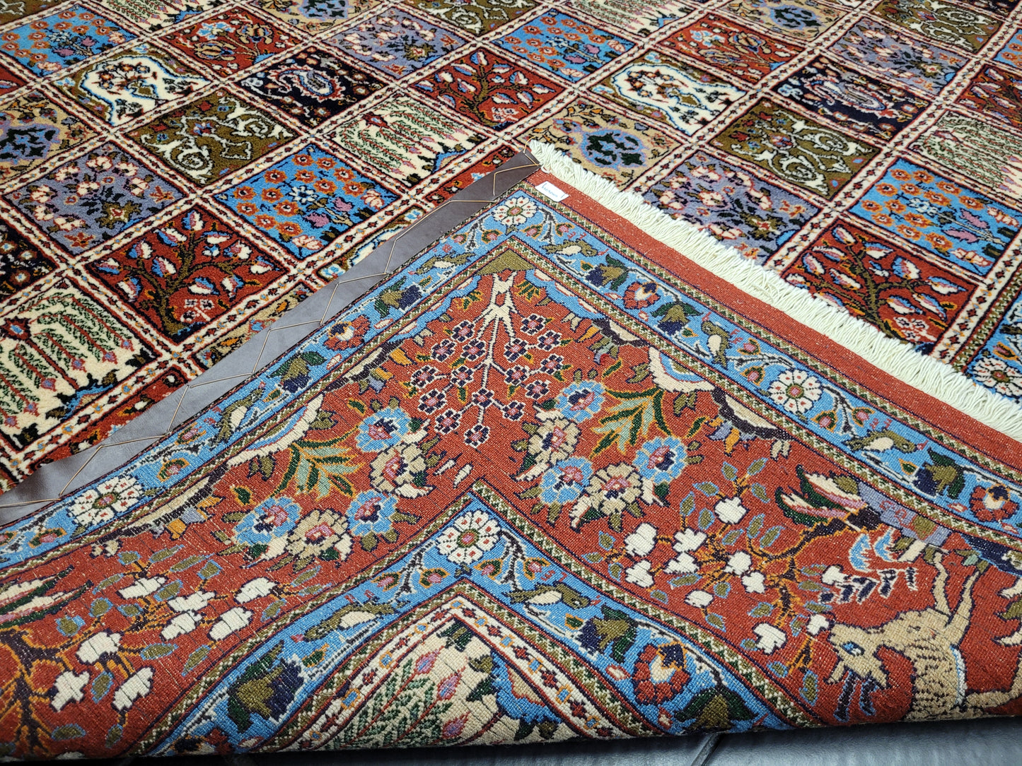 Täbriz Felder Teppich 255x255 cm Korkwolle mit Seidenanteil feine Knüpfung