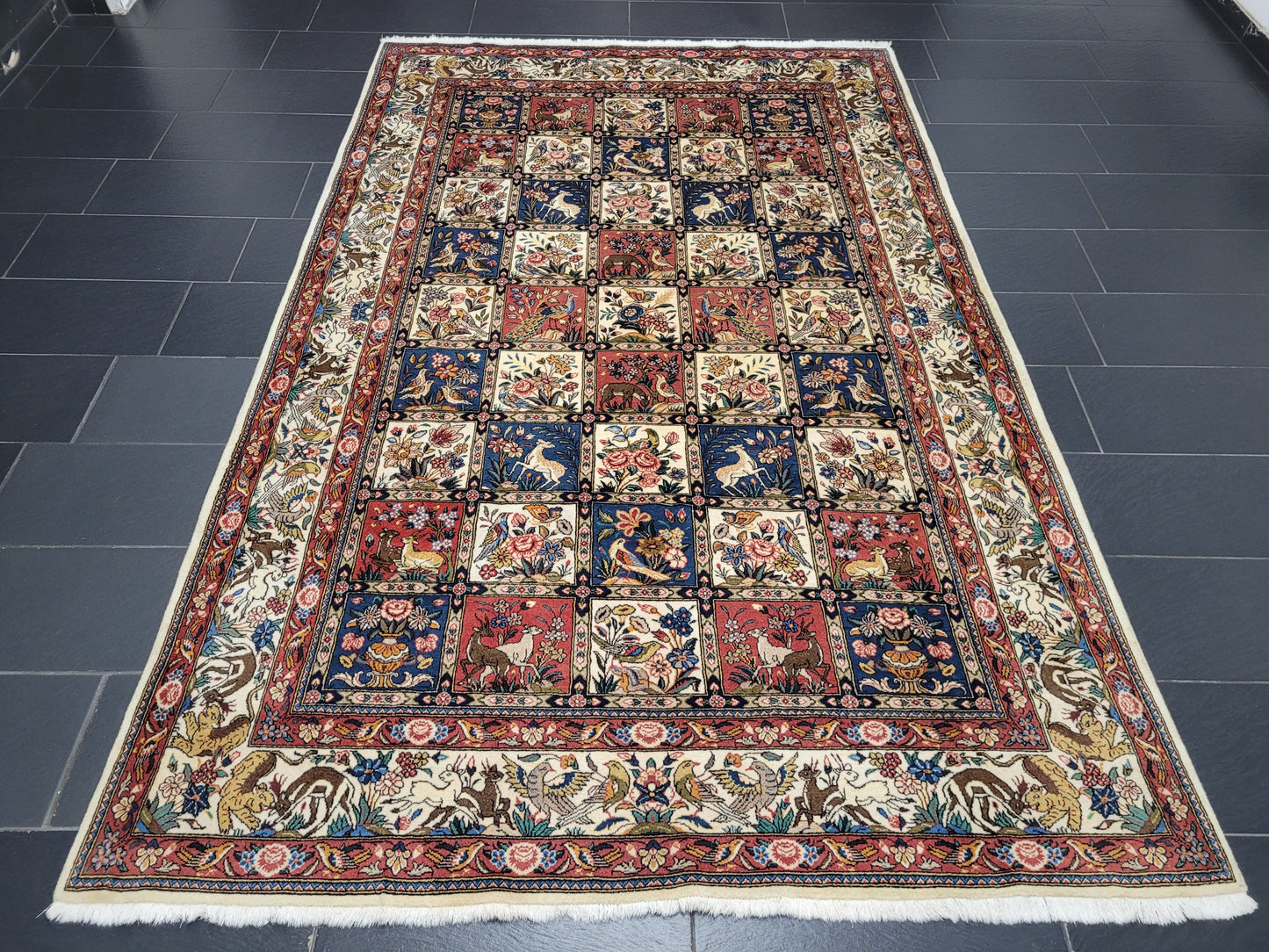 Sarough Teppich 310x200 cm reine Wolle feine Felderknüpfung