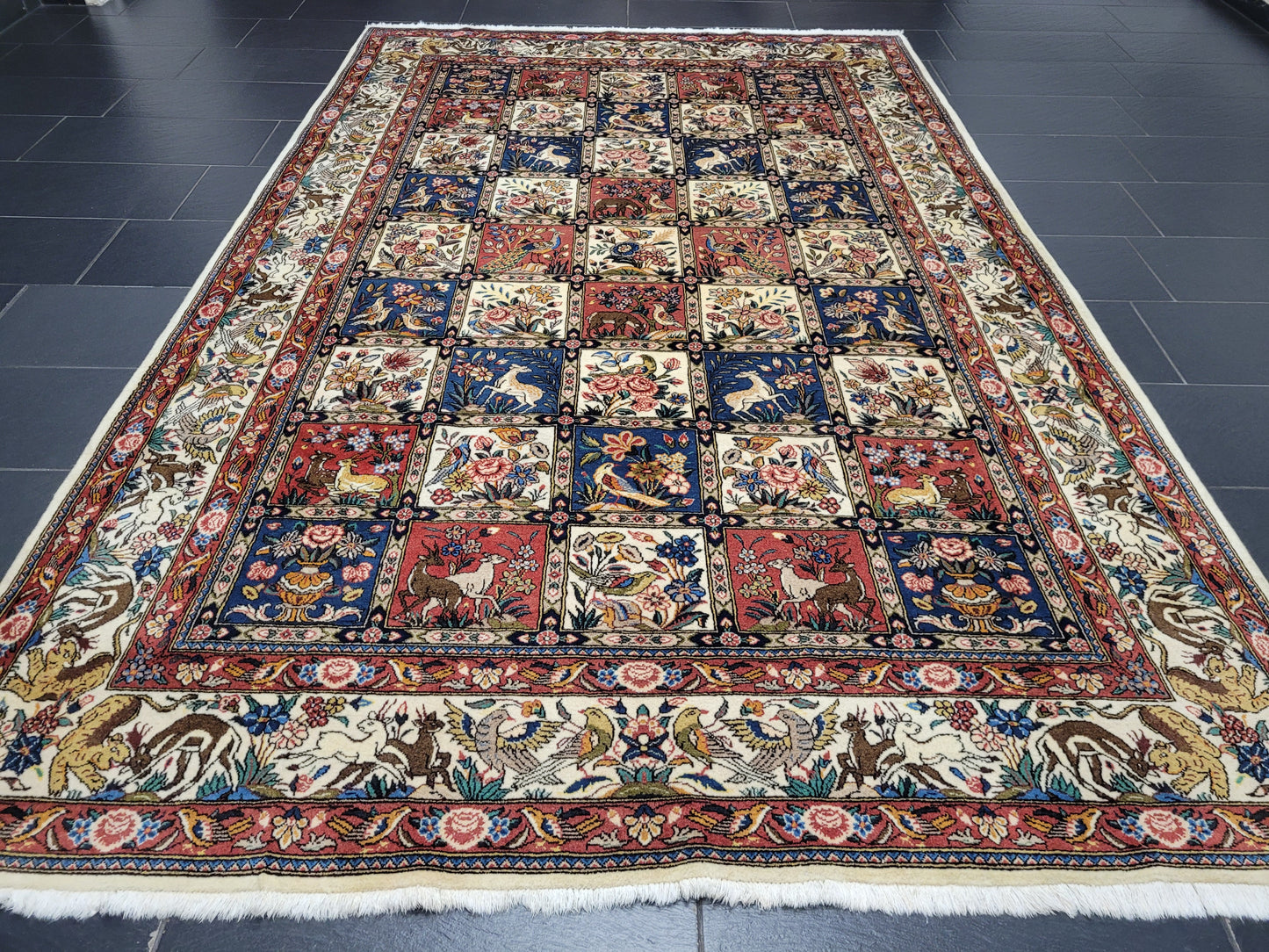 Sarough Teppich 310x200 cm reine Wolle feine Felderknüpfung