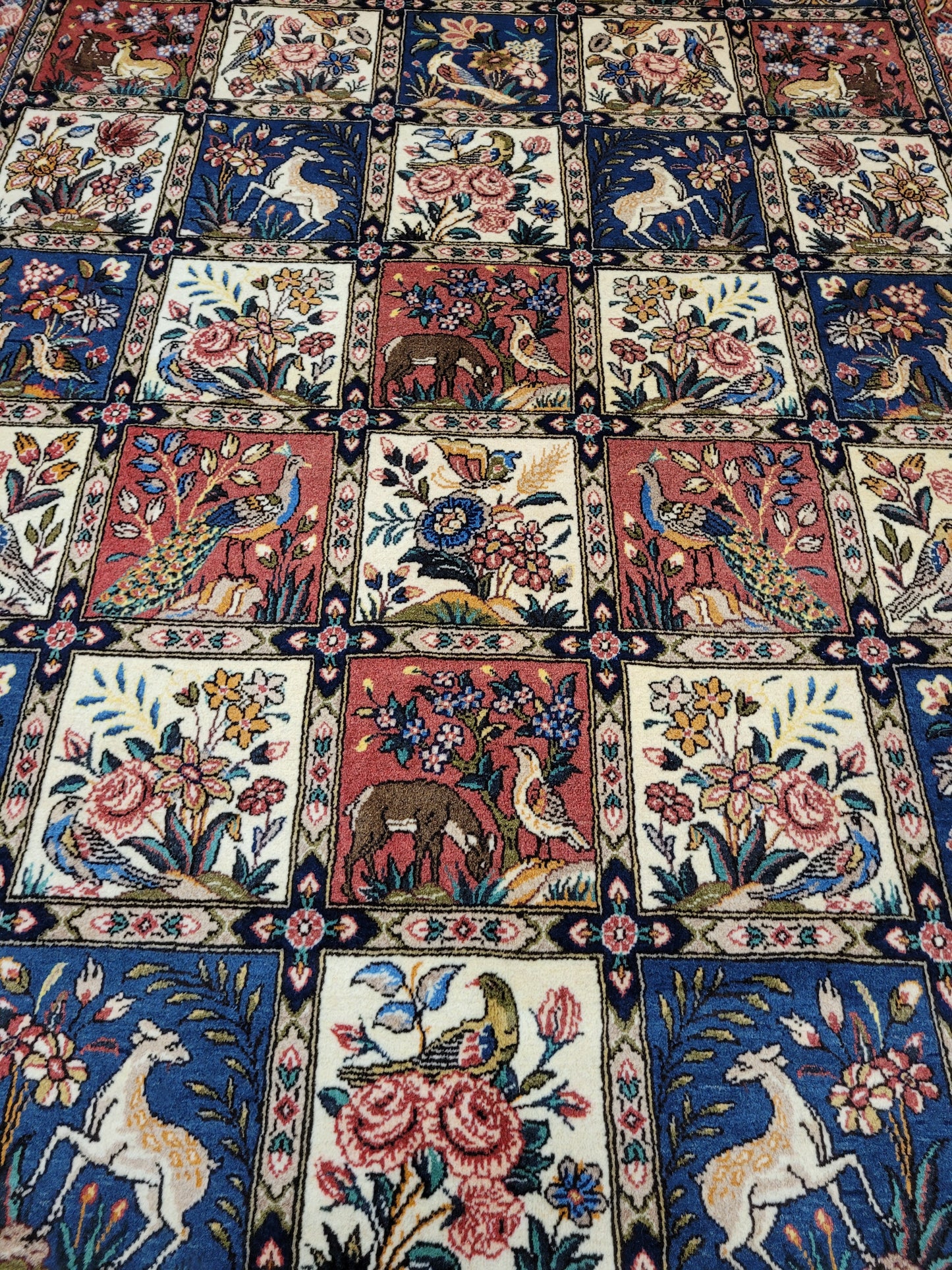 Sarough Teppich 310x200 cm reine Wolle feine Felderknüpfung