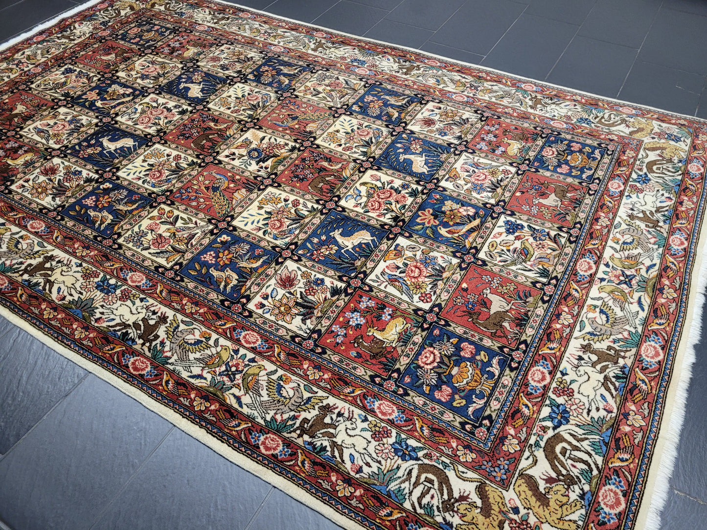 Sarough Teppich 310x200 cm reine Wolle feine Felderknüpfung