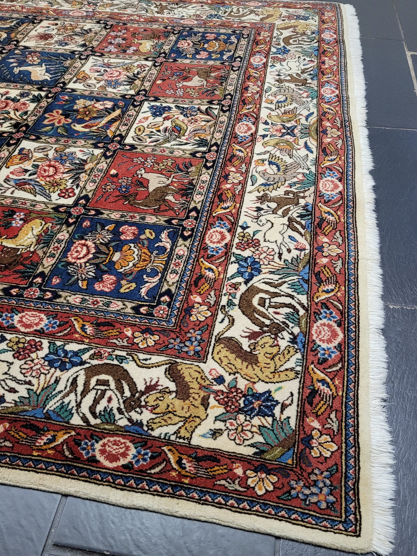 Sarough Teppich 310x200 cm reine Wolle feine Felderknüpfung