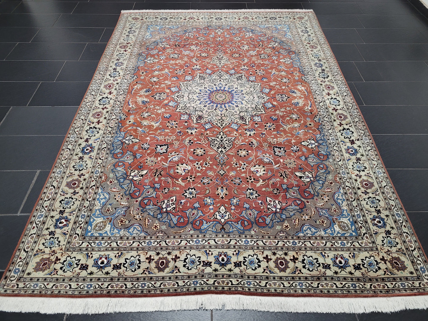 Täbriz Teppich 298x203 cm feine Korkwolle mit Seidenanteil klassische Knüpfkunst