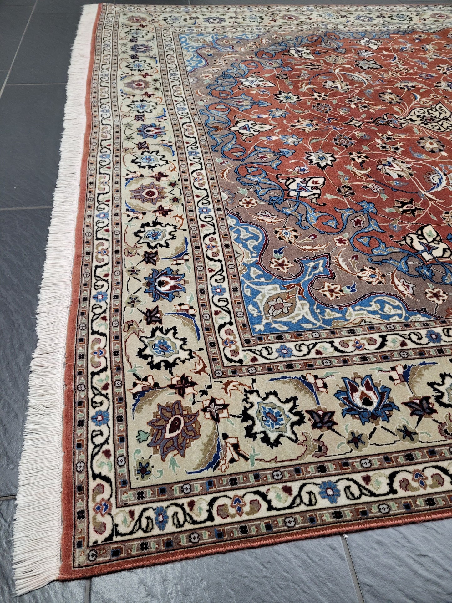 Täbriz Teppich 298x203 cm feine Korkwolle mit Seidenanteil klassische Knüpfkunst