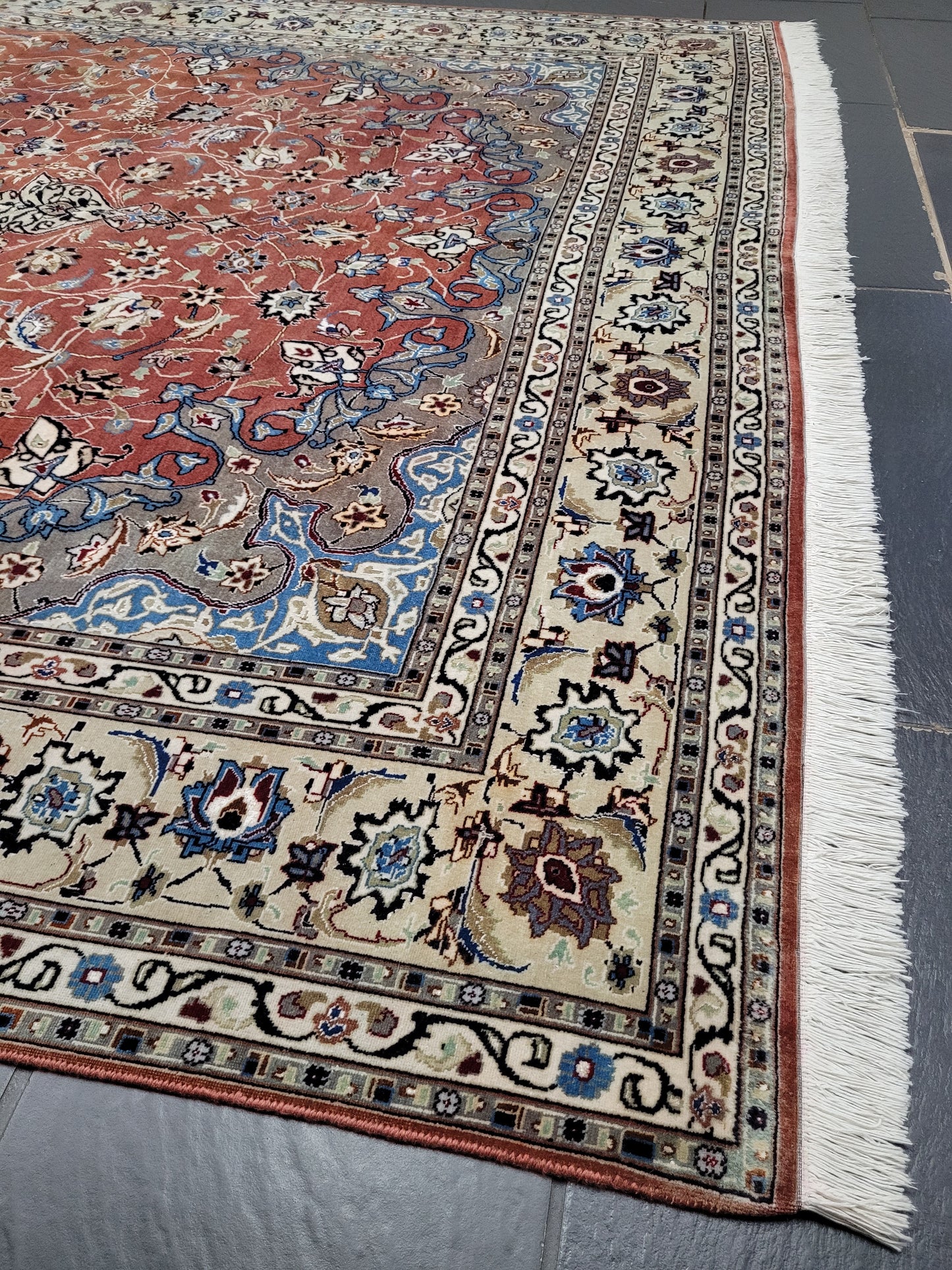 Täbriz Teppich 298x203 cm feine Korkwolle mit Seidenanteil klassische Knüpfkunst