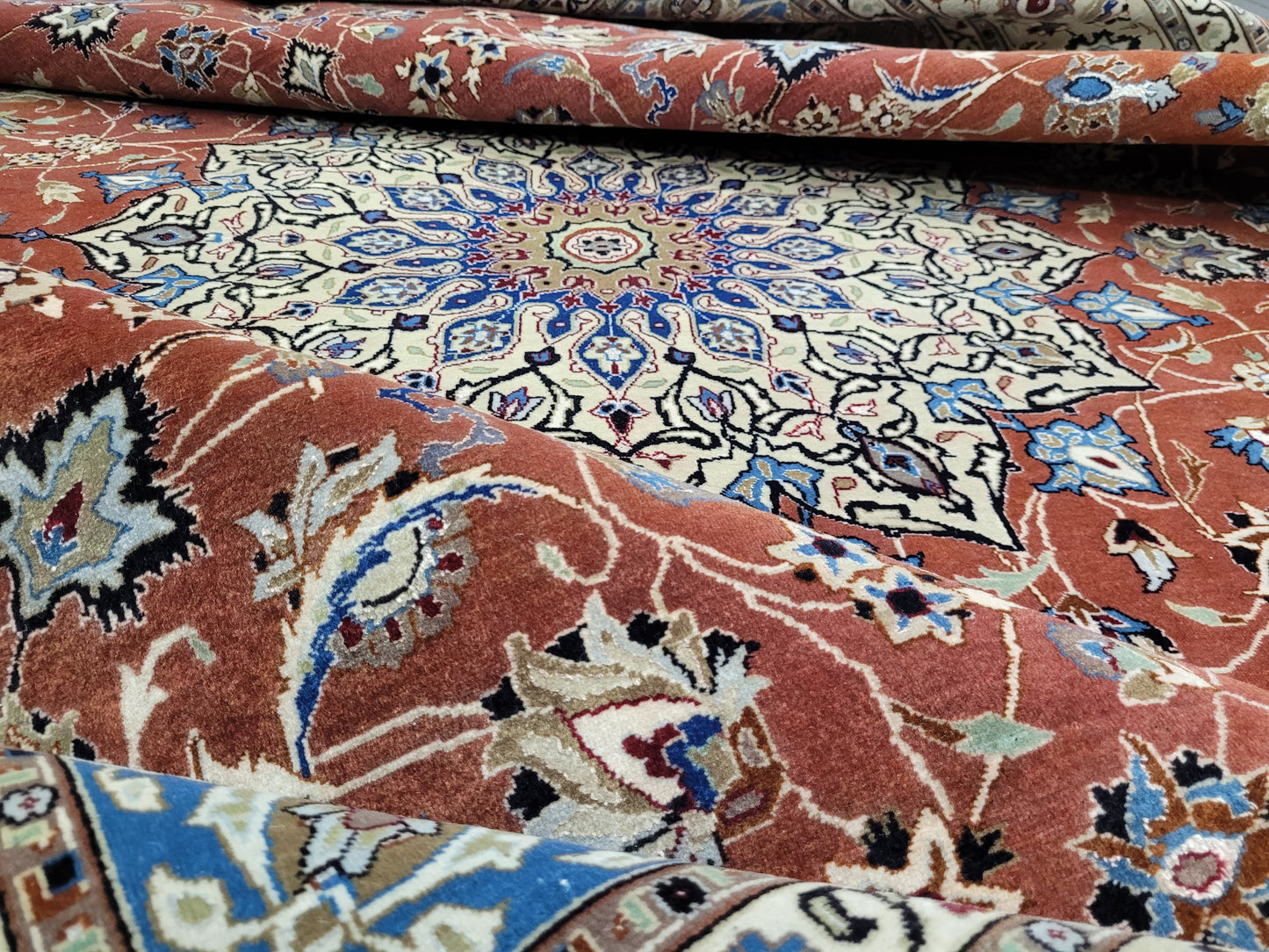 Täbriz Teppich 298x203 cm feine Korkwolle mit Seidenanteil klassische Knüpfkunst