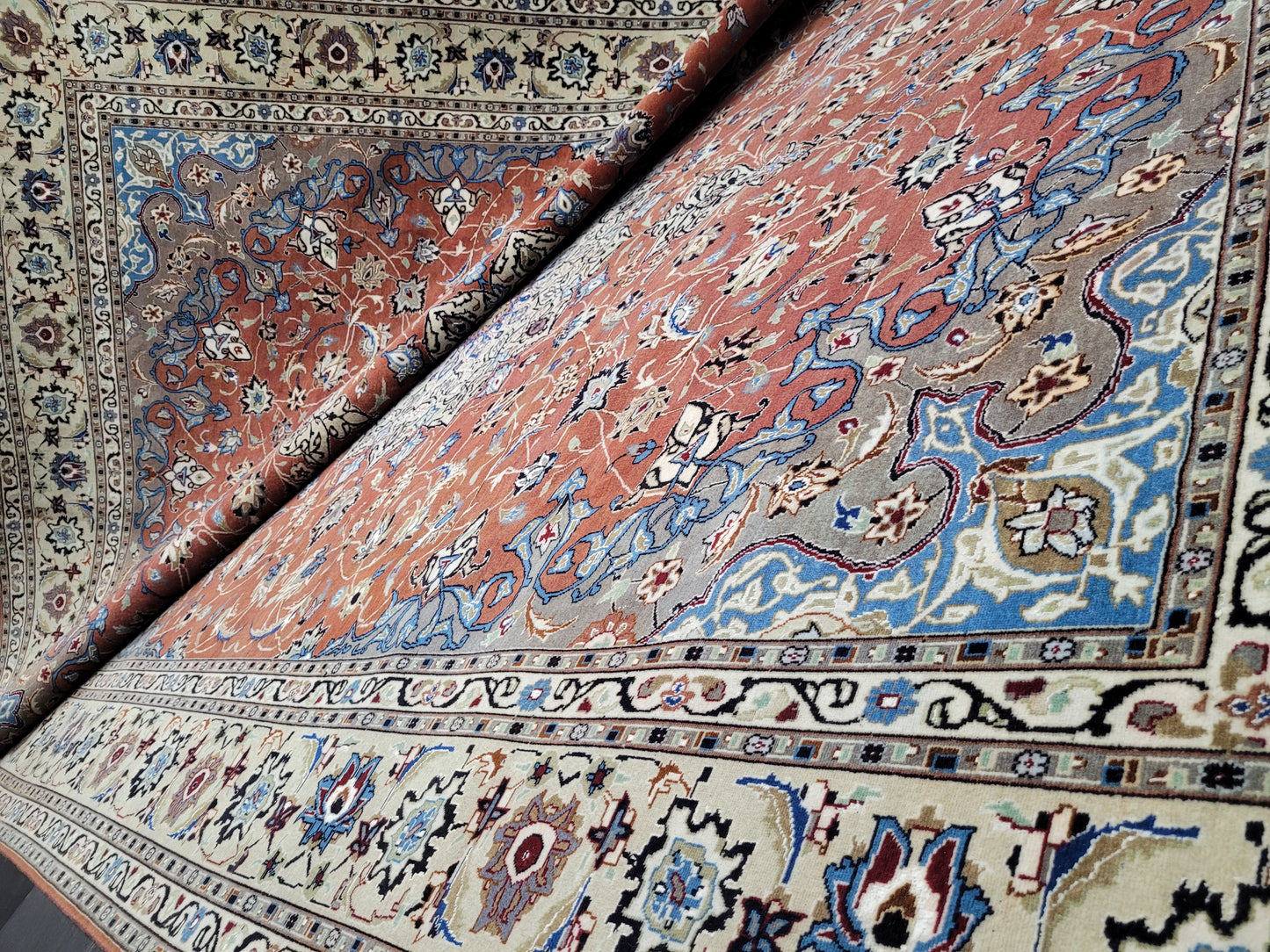 Täbriz Teppich 298x203 cm feine Korkwolle mit Seidenanteil klassische Knüpfkunst