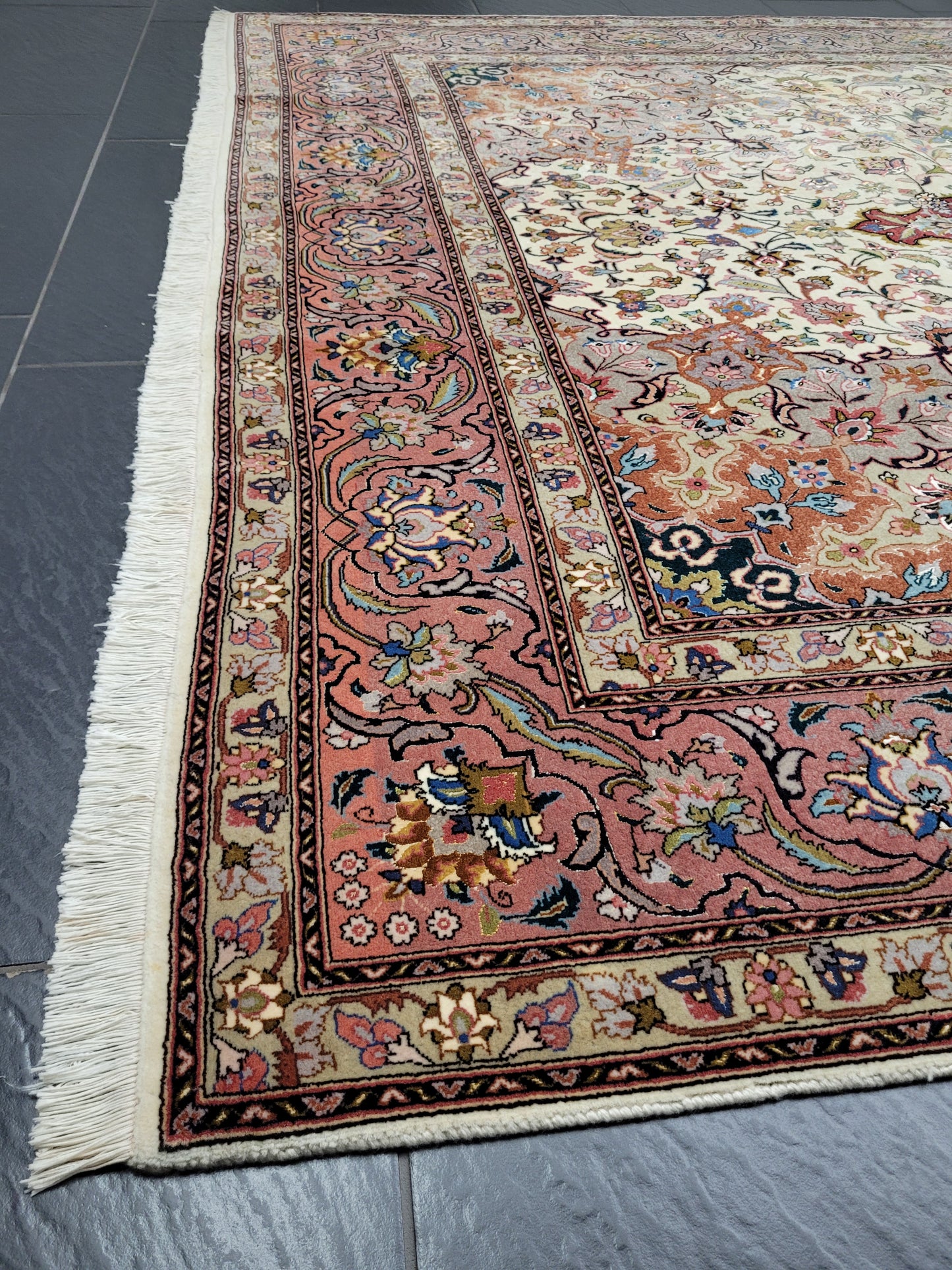 Orientteppich Handgeknüpft Täbriz Korkwolle mit Seidenanteil 310x205 cm