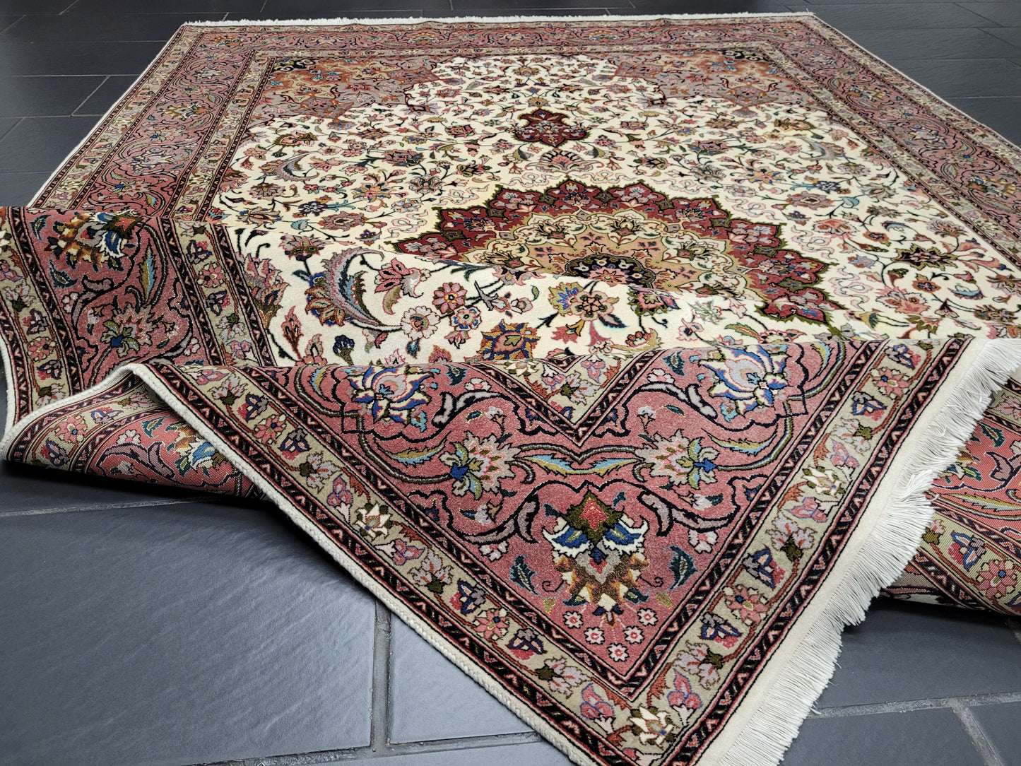 Orientteppich Handgeknüpft Täbriz Korkwolle mit Seidenanteil 310x205 cm