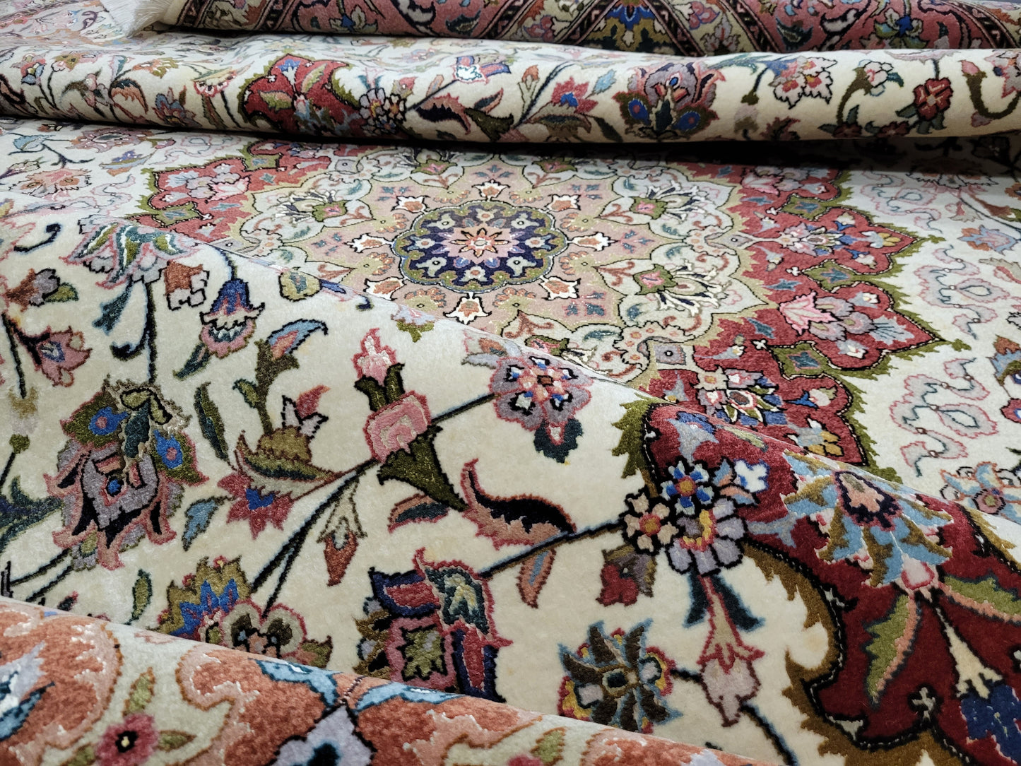 Orientteppich Handgeknüpft Täbriz Korkwolle mit Seidenanteil 310x205 cm