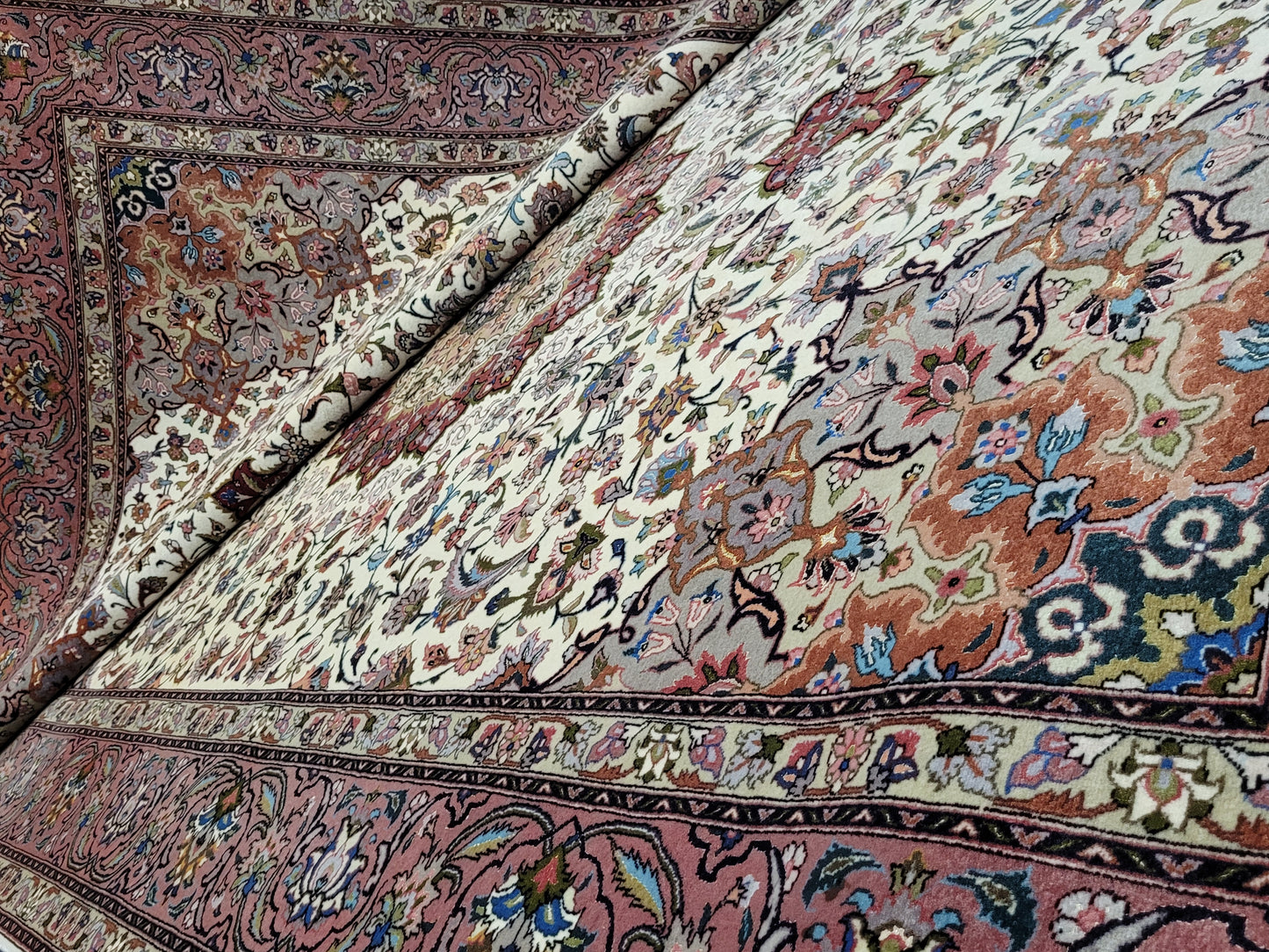 Orientteppich Handgeknüpft Täbriz Korkwolle mit Seidenanteil 310x205 cm