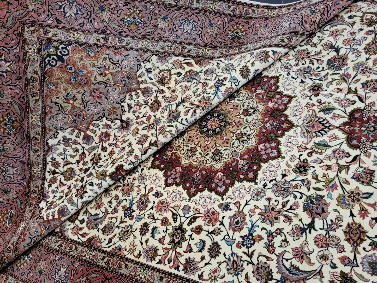 Orientteppich Handgeknüpft Täbriz Korkwolle mit Seidenanteil 310x205 cm