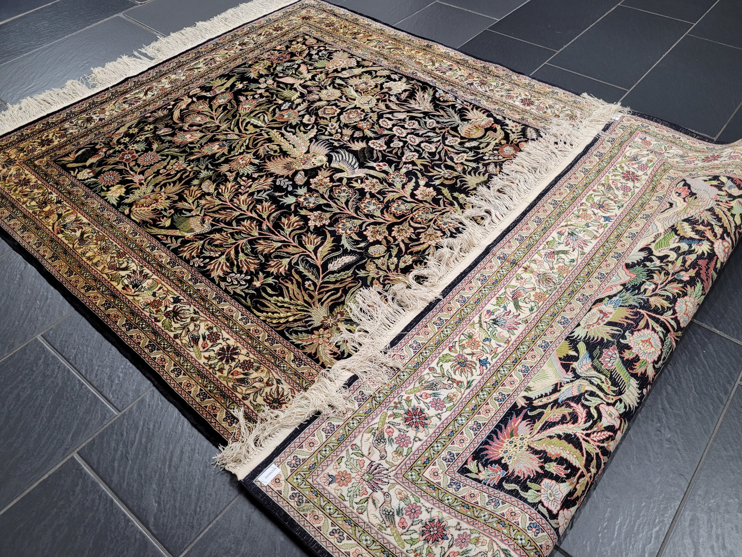 Hereke Seidenteppich Handgeknüpft Paradiesgarten Motiv 245x155cm