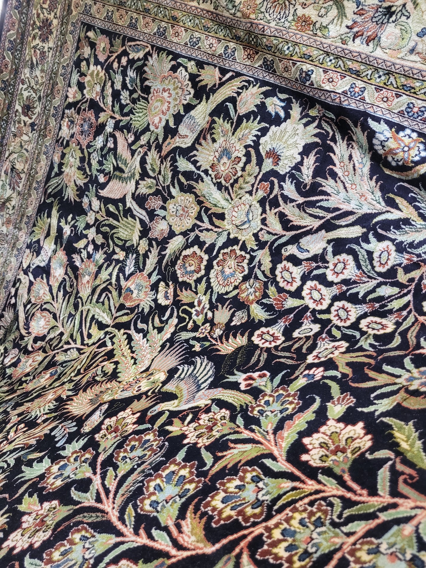 Hereke Seidenteppich Handgeknüpft Paradiesgarten Motiv 245x155cm