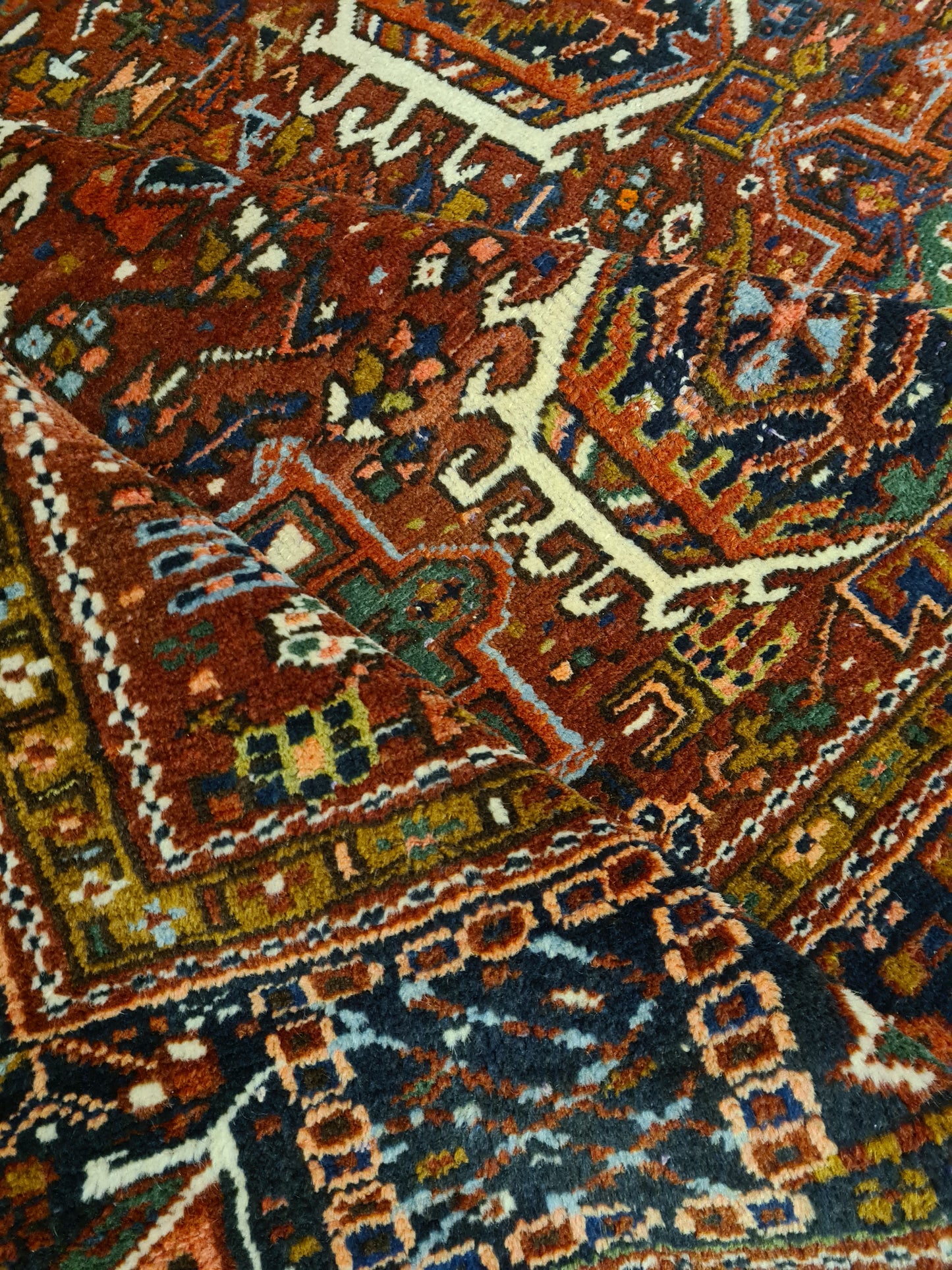 Perserteppich Orientteppich Handgeknüpfter Teppich Heris 335x230cm