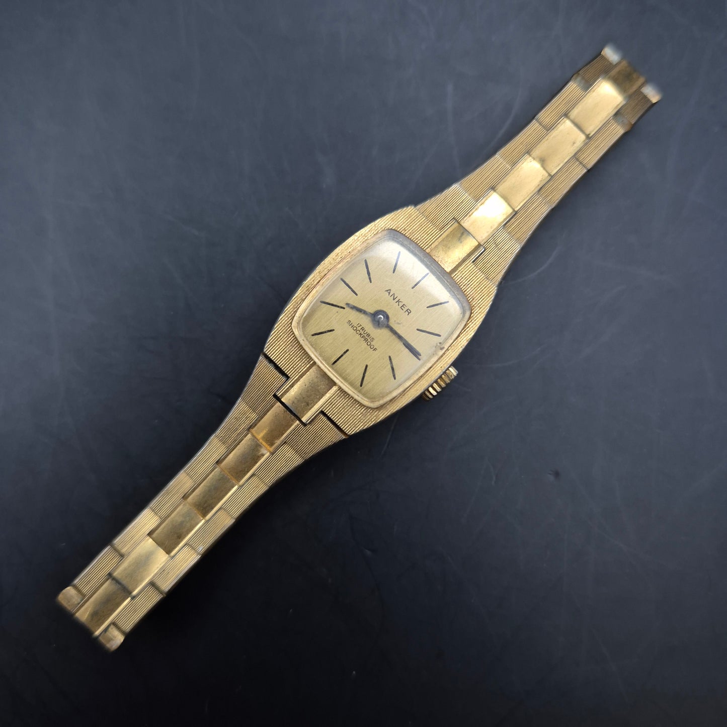 Vintage Anker Damen Uhr – Zeitlose Eleganz in Goldoptik