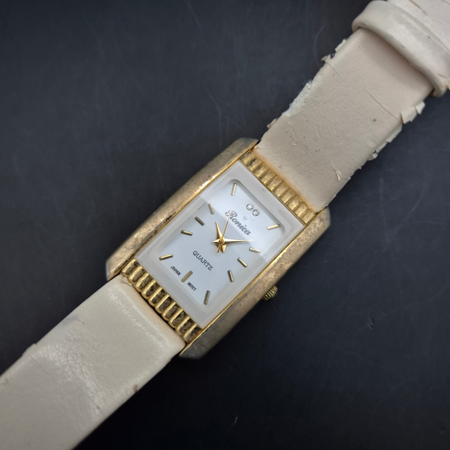 Ronica Damen Uhr – Elegante Retro-Optik mit rechteckigem Gehäuse
