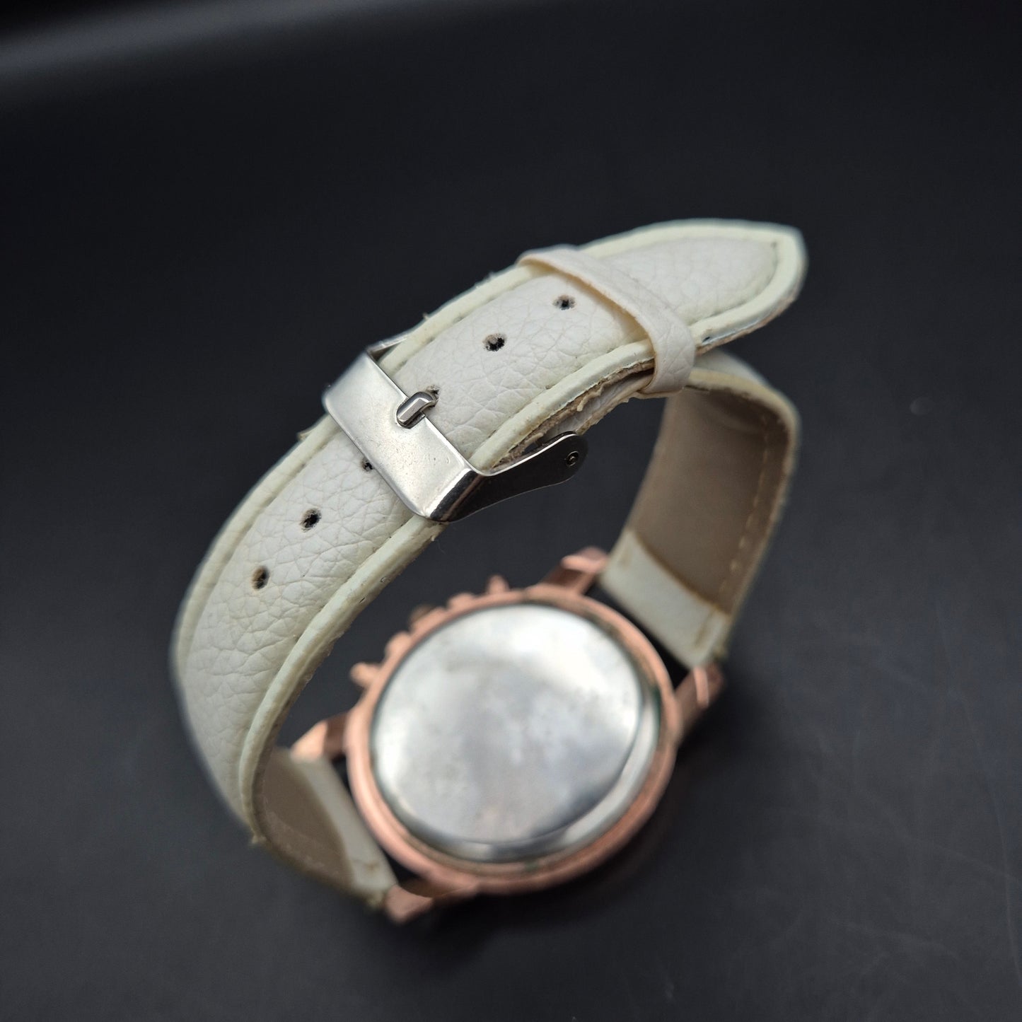 Geneva Damen Uhr mit roségoldenem Gehäuse und römischen Ziffern