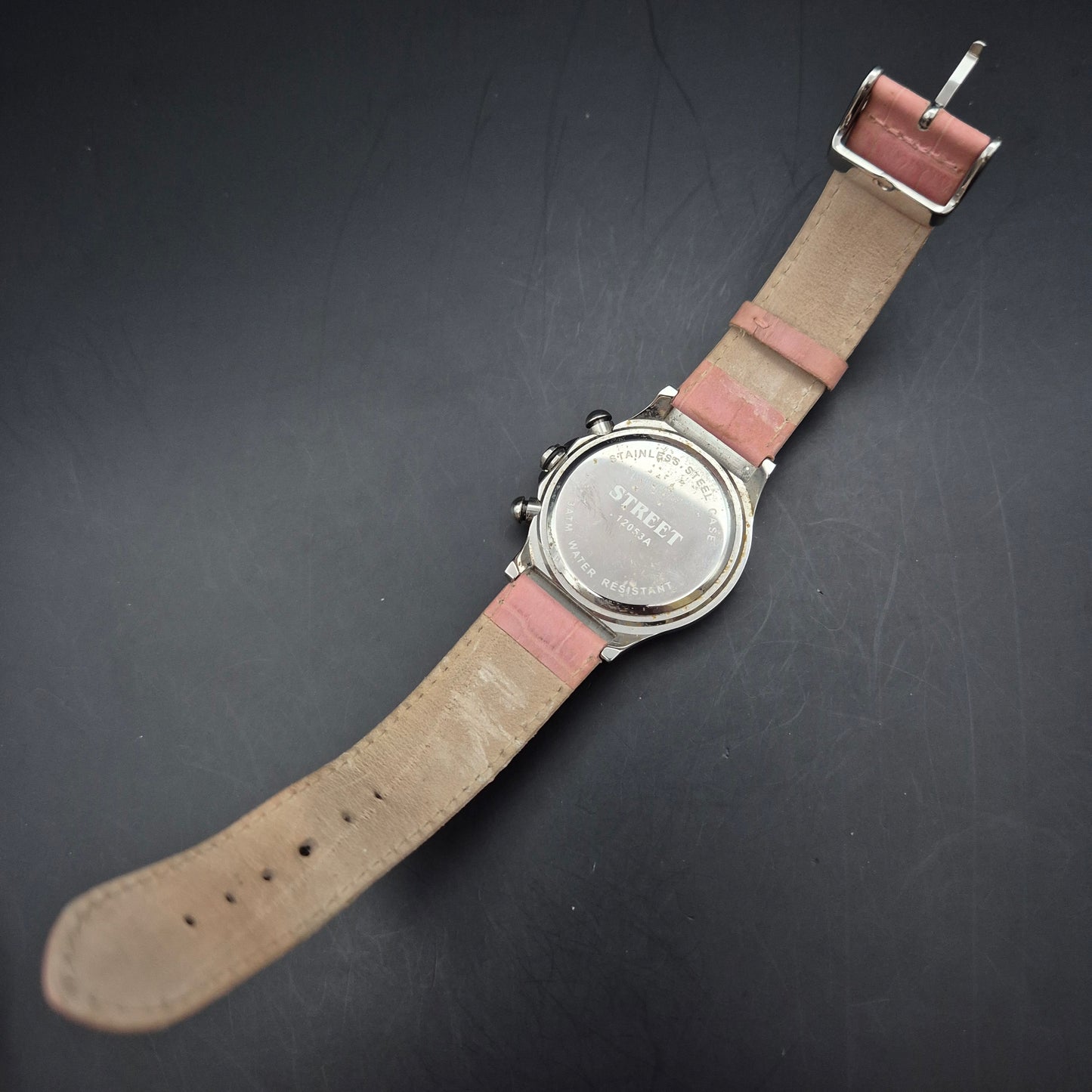 Street Damen Uhr mit Strassbesatz und pinkem Akzent