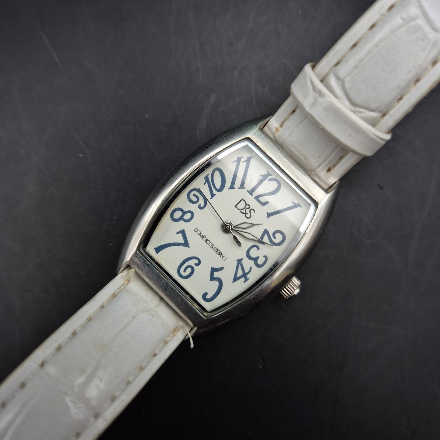 UhrenDomenico & Stefano Damen Uhr – Extravagantes Design mit weißen Akzenten