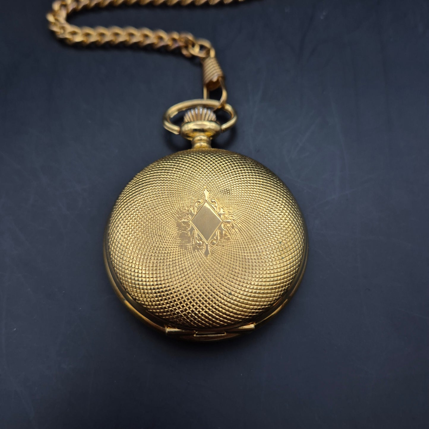 Brinex Taschenuhr Goldfarben – Klassische Eleganz mit Kette