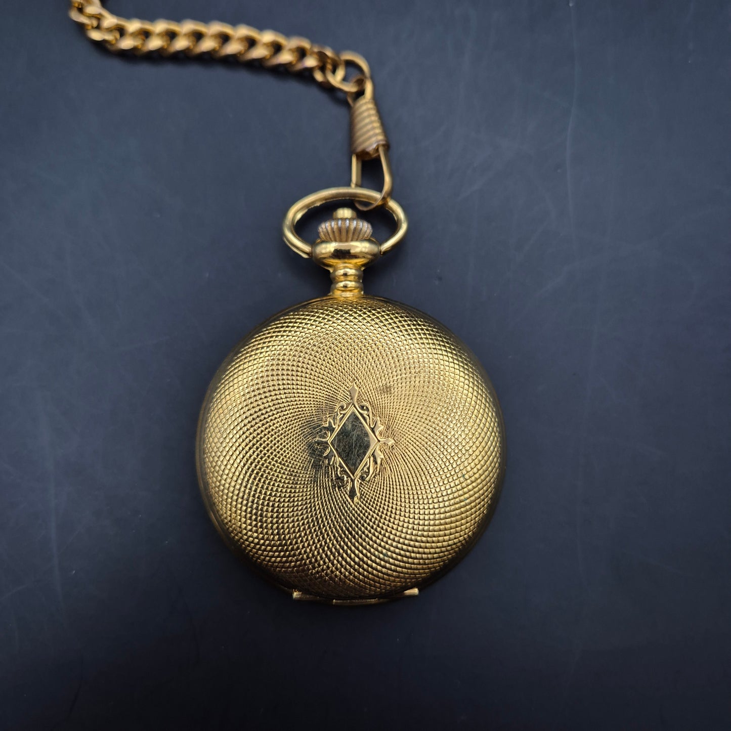 Brinex Taschenuhr Goldfarben – Klassische Eleganz mit Kette