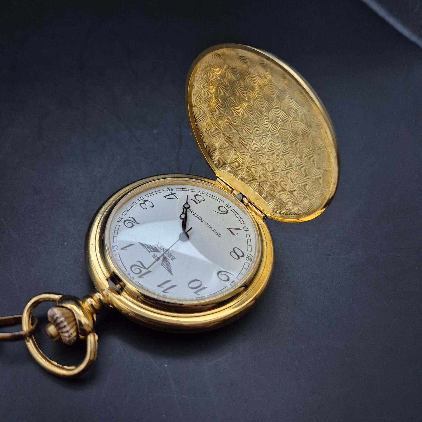 Brinex Taschenuhr Goldfarben – Klassische Eleganz mit Kette