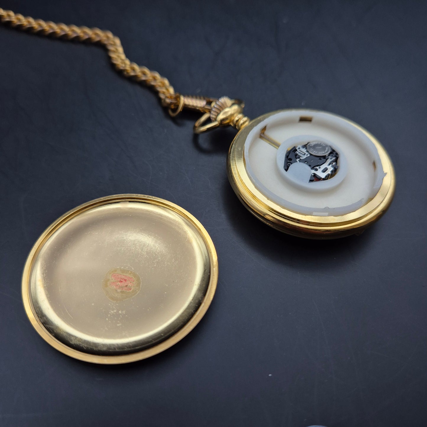 Brinex Taschenuhr Goldfarben – Klassische Eleganz mit Kette