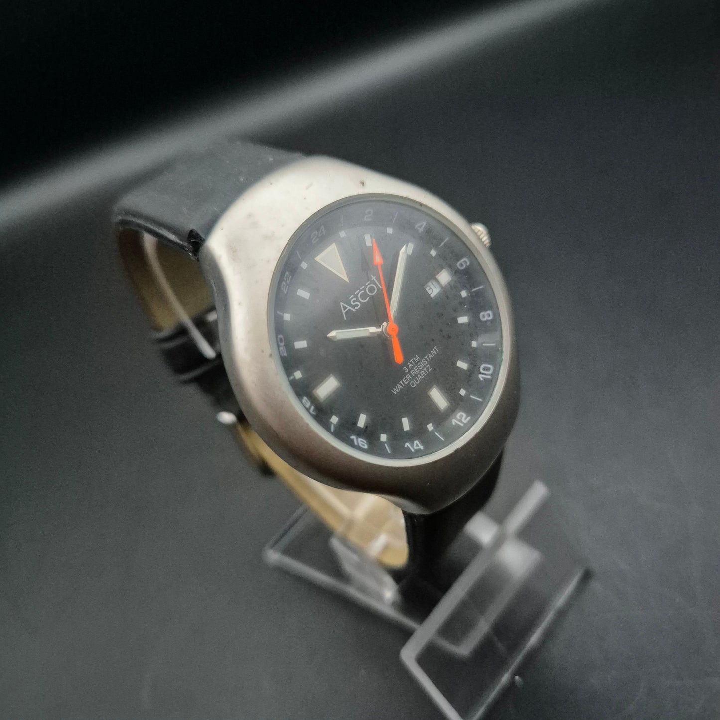 Ascot Herren Uhr Schwarz – Sportliches Design mit 24-Stunden-Anzeige