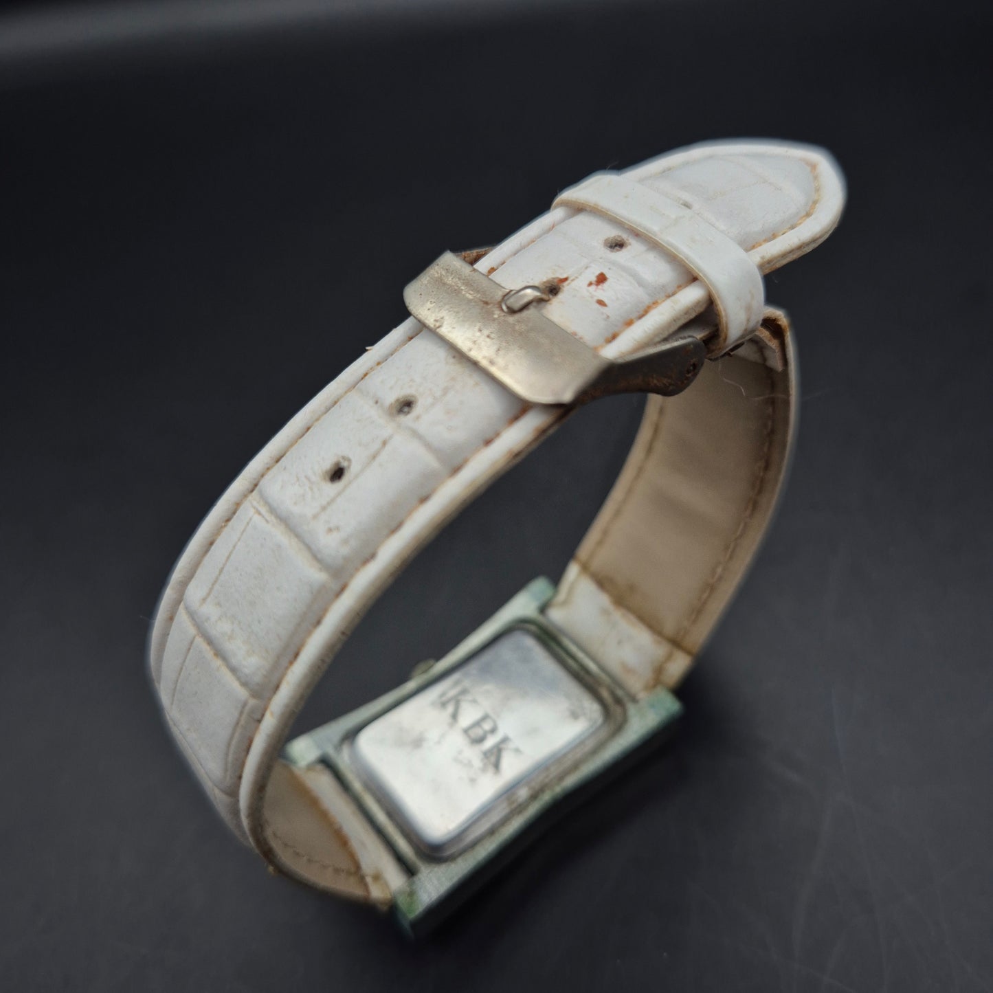 KBK Damen Uhr Silber – Glitzerndes Design mit Strasssteinen