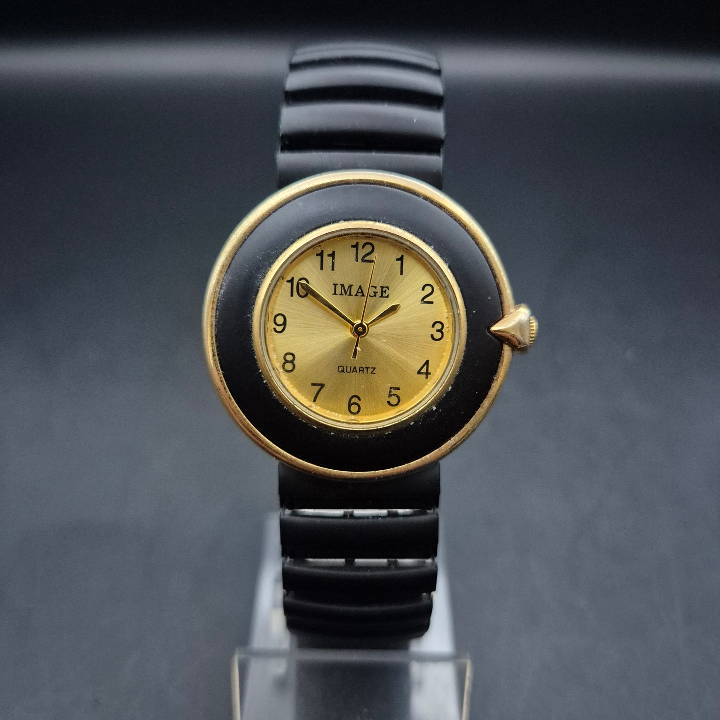 Image Damen Uhr Schwarz-Gold – Stilvolle Retro Quarz Armbanduhr