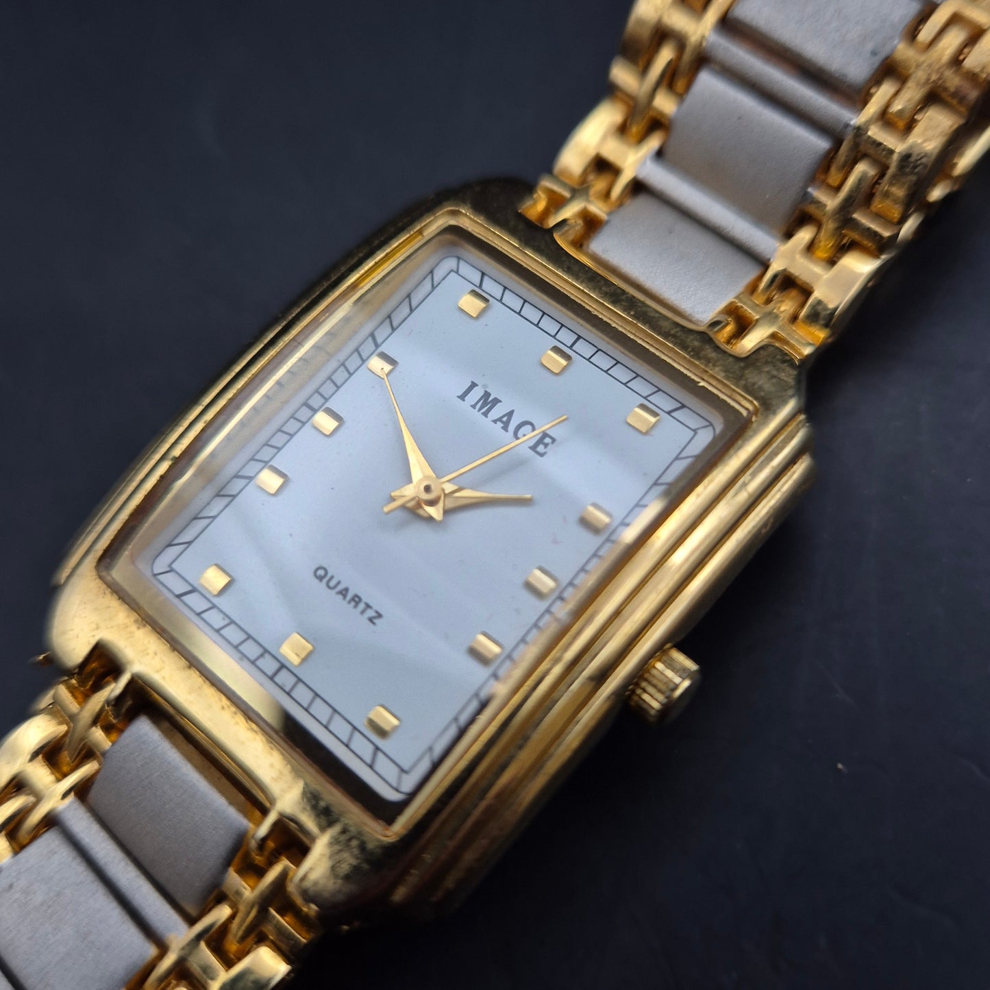 Image Damen Uhr Gold-Silber – Elegante Zweiton Quarz Armbanduhr