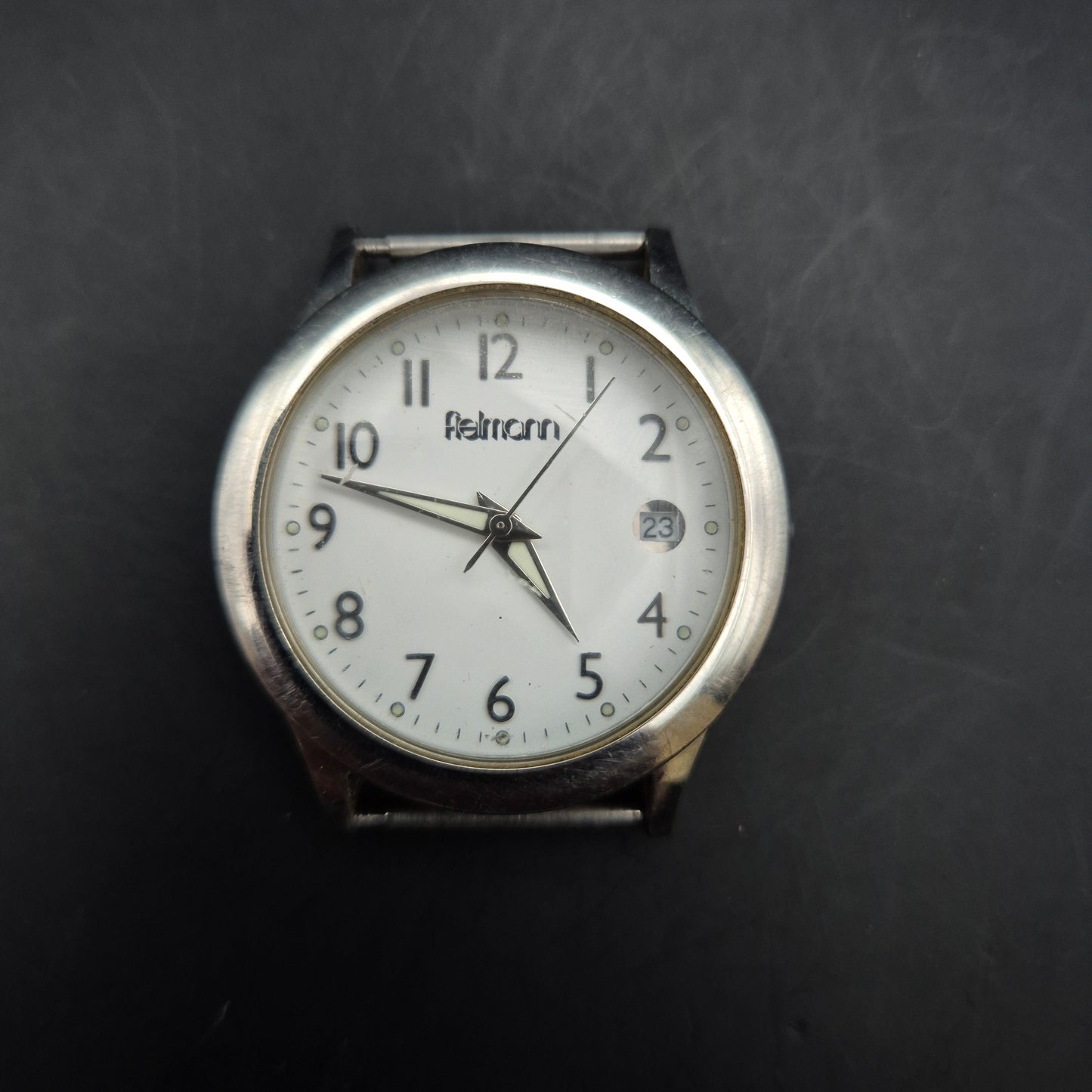 Fielmann Herren Uhr – Klassische Edelstahl Quarz Uhr mit Datumsanzeige