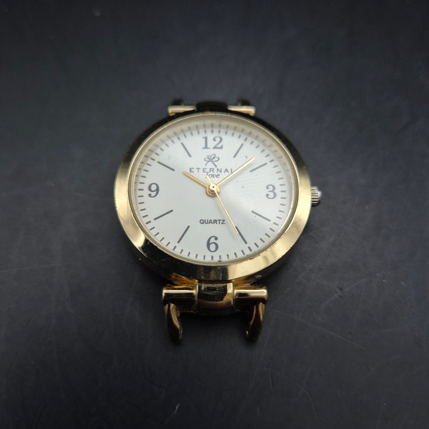 Eternal Love Damen Uhr – Klassisches Design mit goldfarbenem Gehäuse