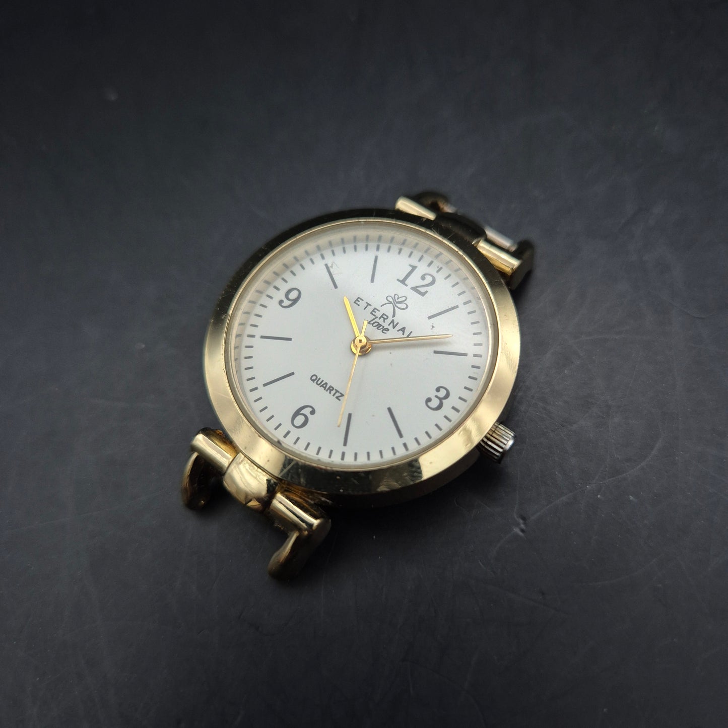 Eternal Love Damen Uhr – Klassisches Design mit goldfarbenem Gehäuse
