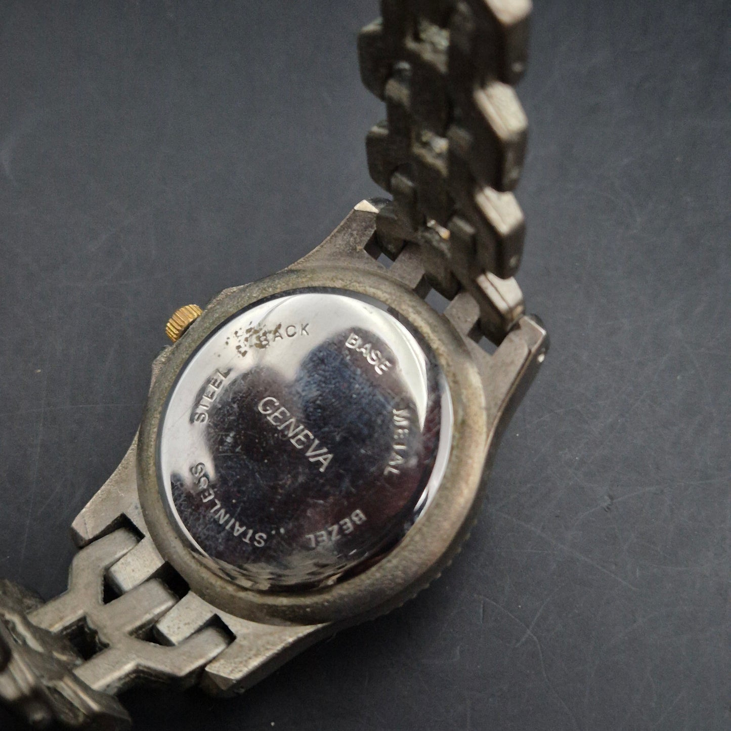 Geneva Herren/Damen Uhr – Zweifarbige Quarzuhr mit Datumsanzeige