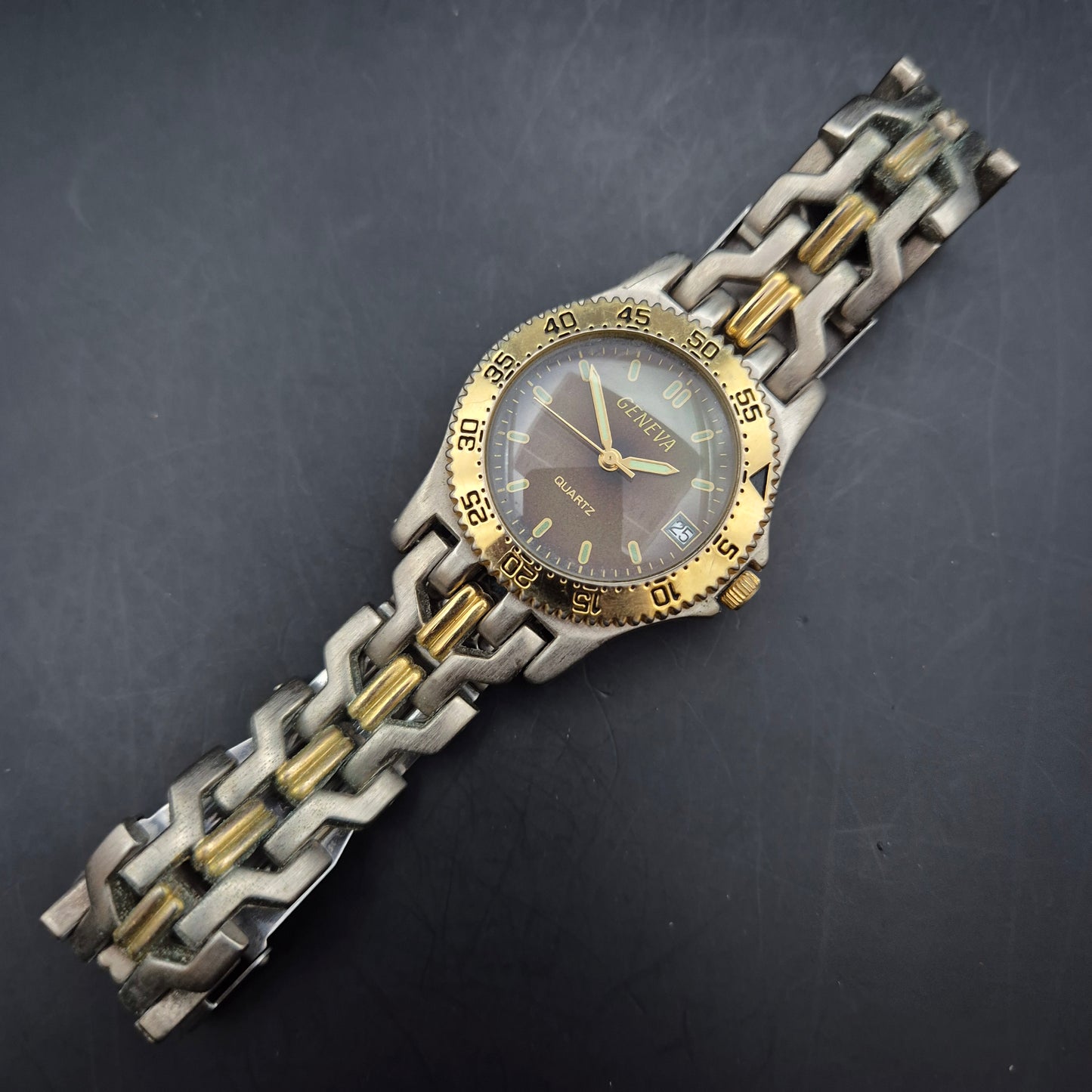 Geneva Herren/Damen Uhr – Zweifarbige Quarzuhr mit Datumsanzeige