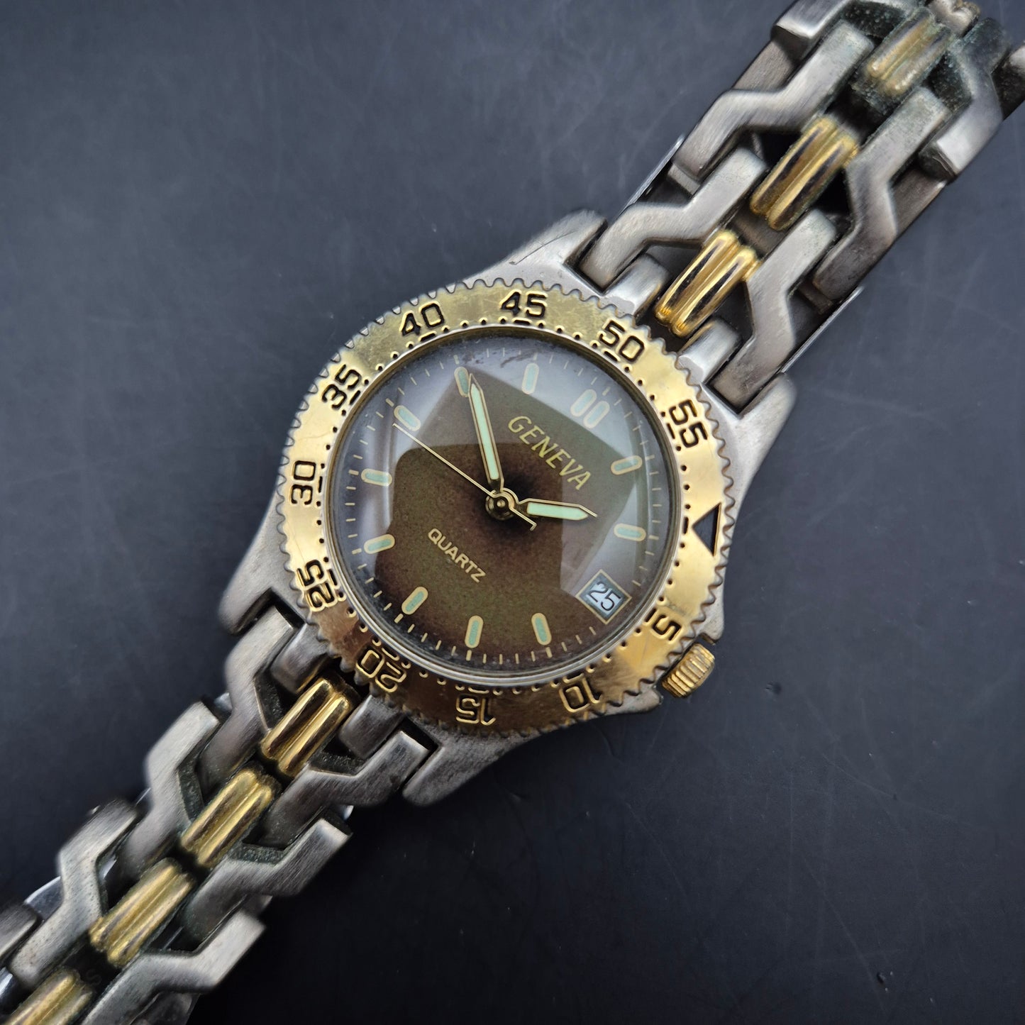 Geneva Herren/Damen Uhr – Zweifarbige Quarzuhr mit Datumsanzeige