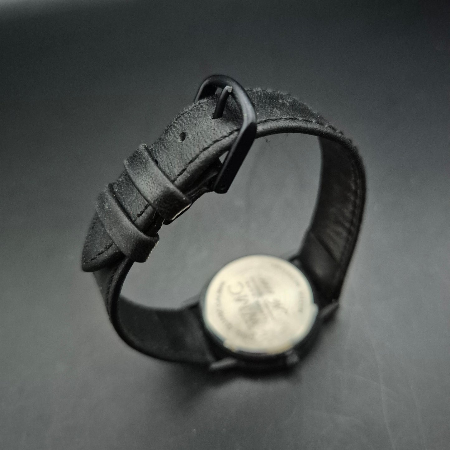 BSS Brandschutzsysteme Werbeuhr – Schwarze Quarzuhr mit Firmenlogo