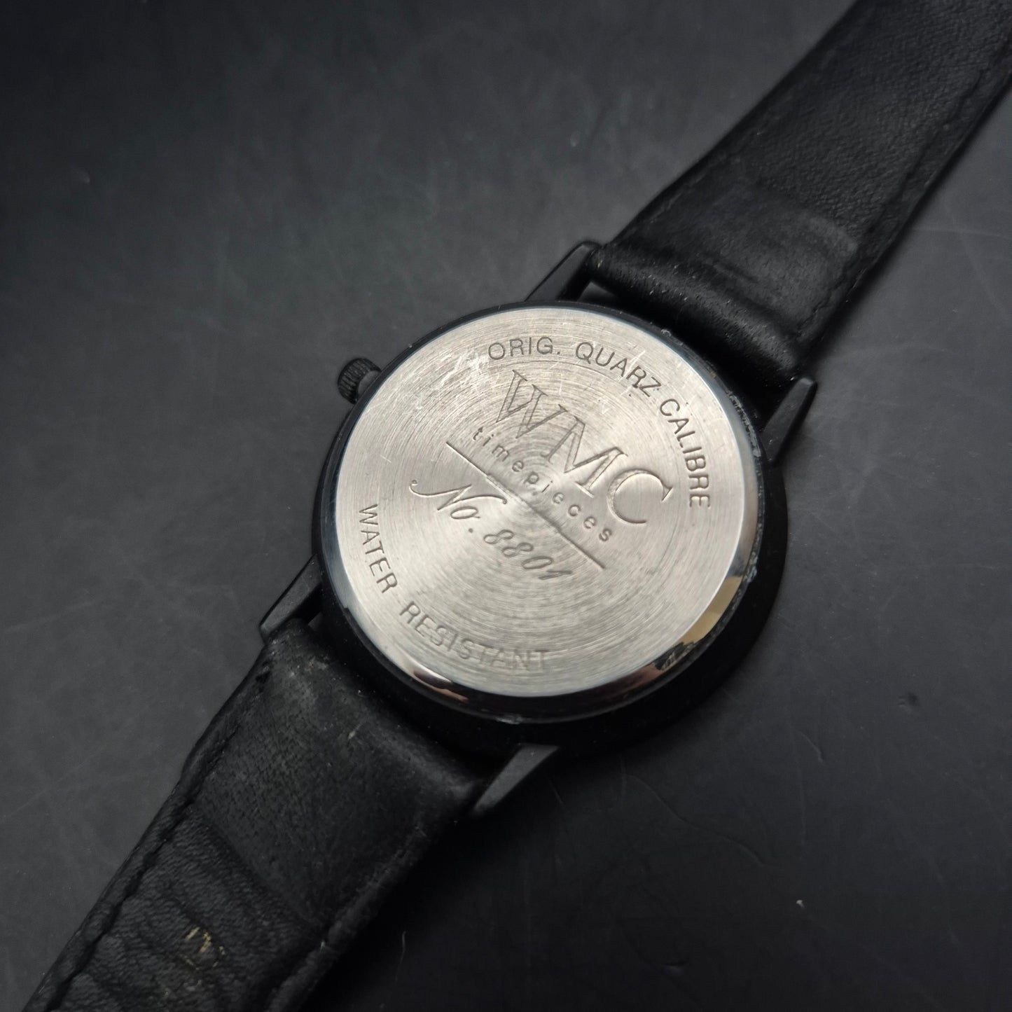 BSS Brandschutzsysteme Werbeuhr – Schwarze Quarzuhr mit Firmenlogo