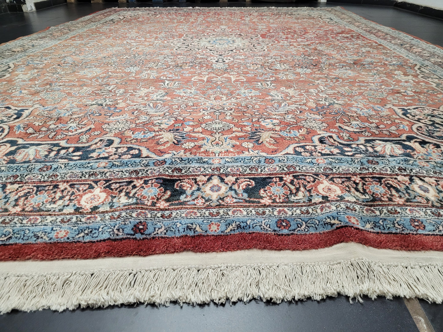 Bidjar Teppich 405x275 cm Korkwolle florales Medaillon Design