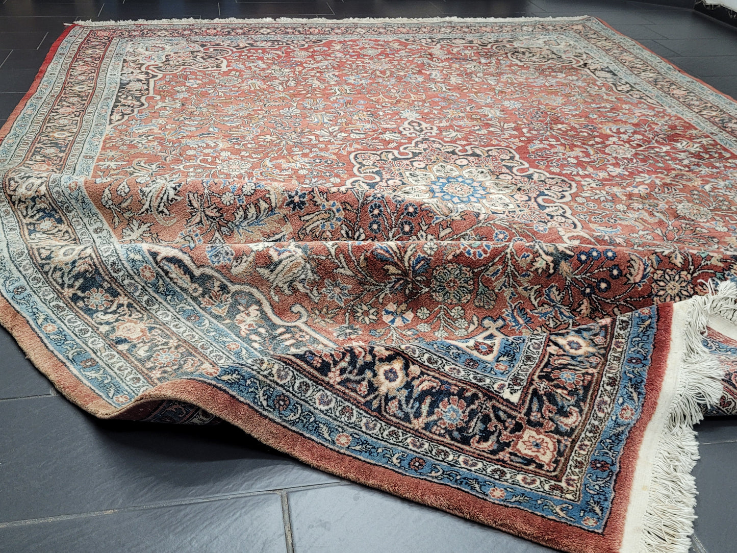 Bidjar Teppich 405x275 cm Korkwolle florales Medaillon Design