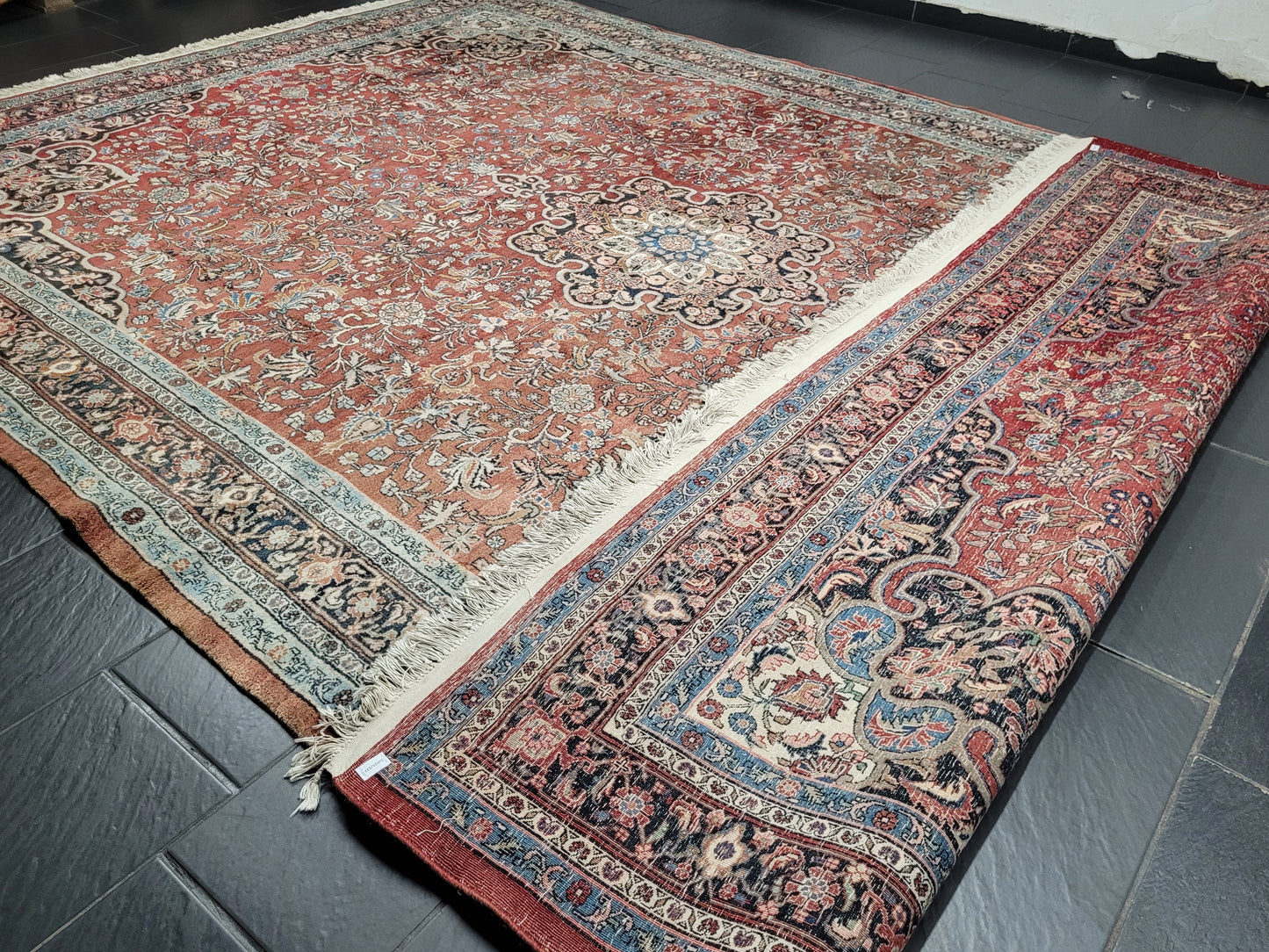 Bidjar Teppich 405x275 cm Korkwolle florales Medaillon Design