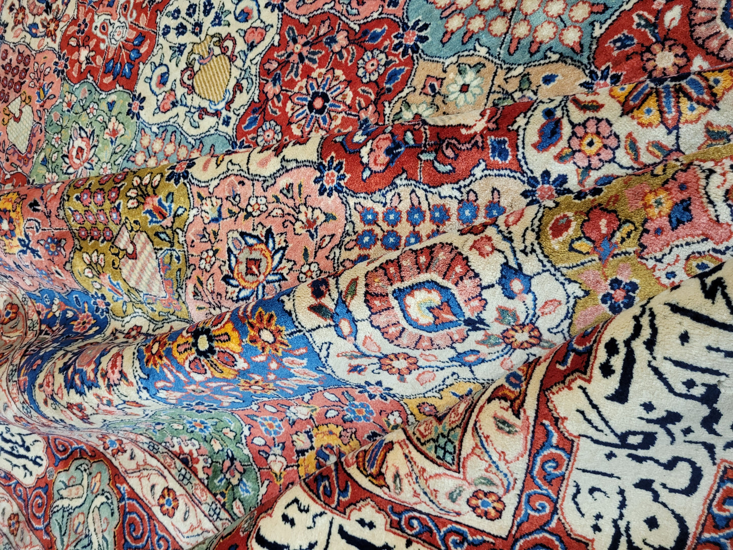 Sarough Teppich 365x270 cm Korkwolle signiert Gartenmuster