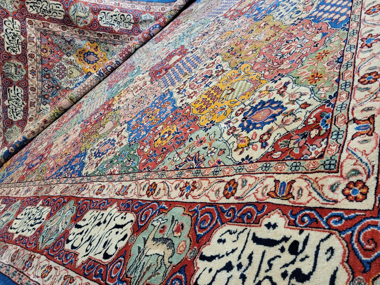 Sarough Teppich 365x270 cm Korkwolle signiert Gartenmuster