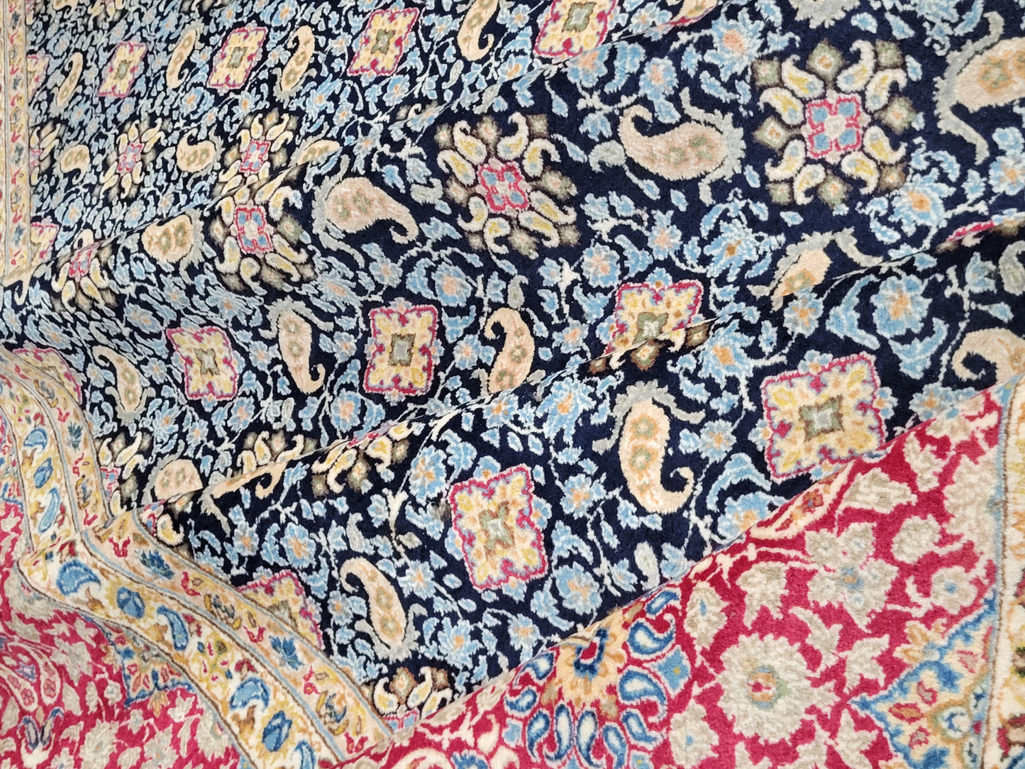 Kirman Teppich 400x280 cm Korkwolle signiert florales Boteh-Muster