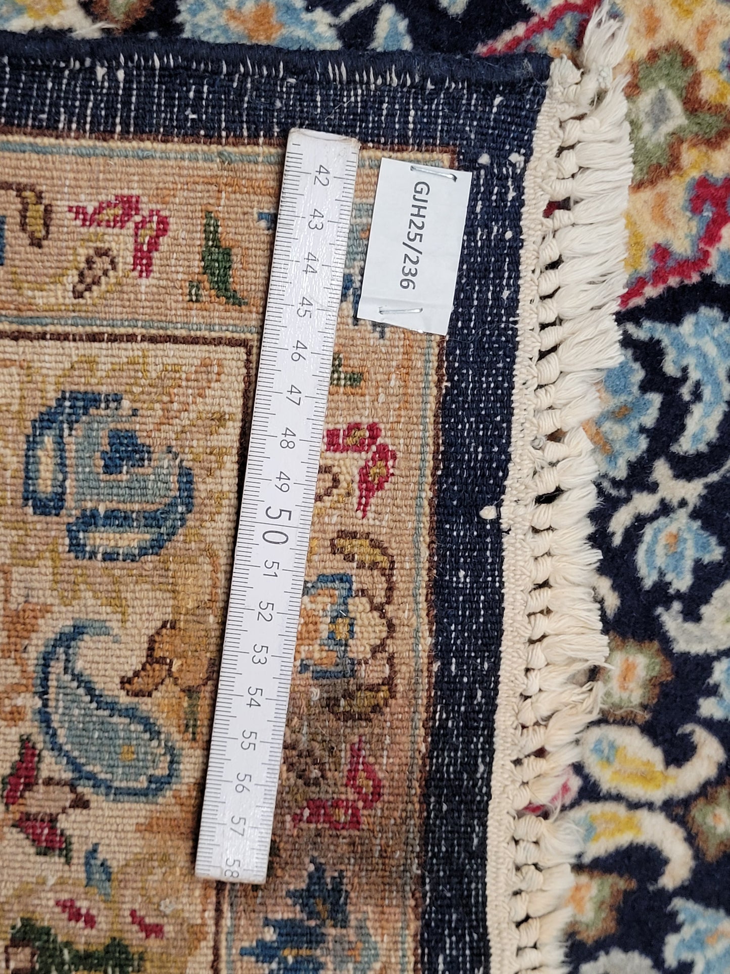 Kirman Teppich 400x280 cm Korkwolle signiert florales Boteh-Muster