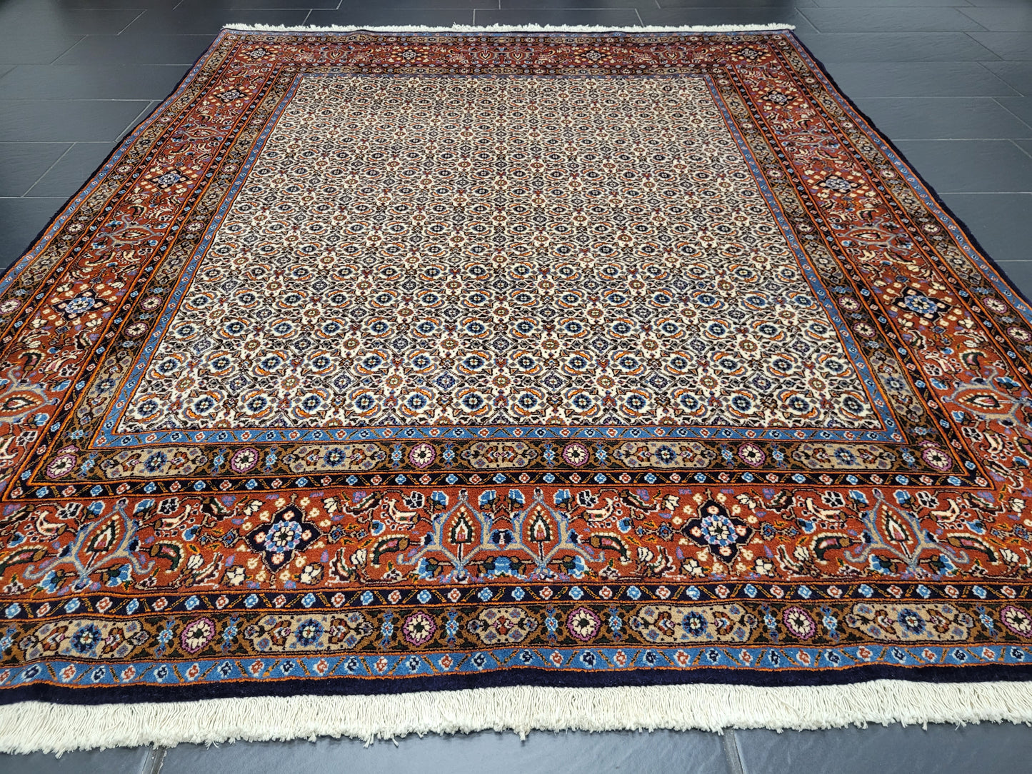 Moud Teppich 245x200 cm feine Wolle florales Allover-Muster