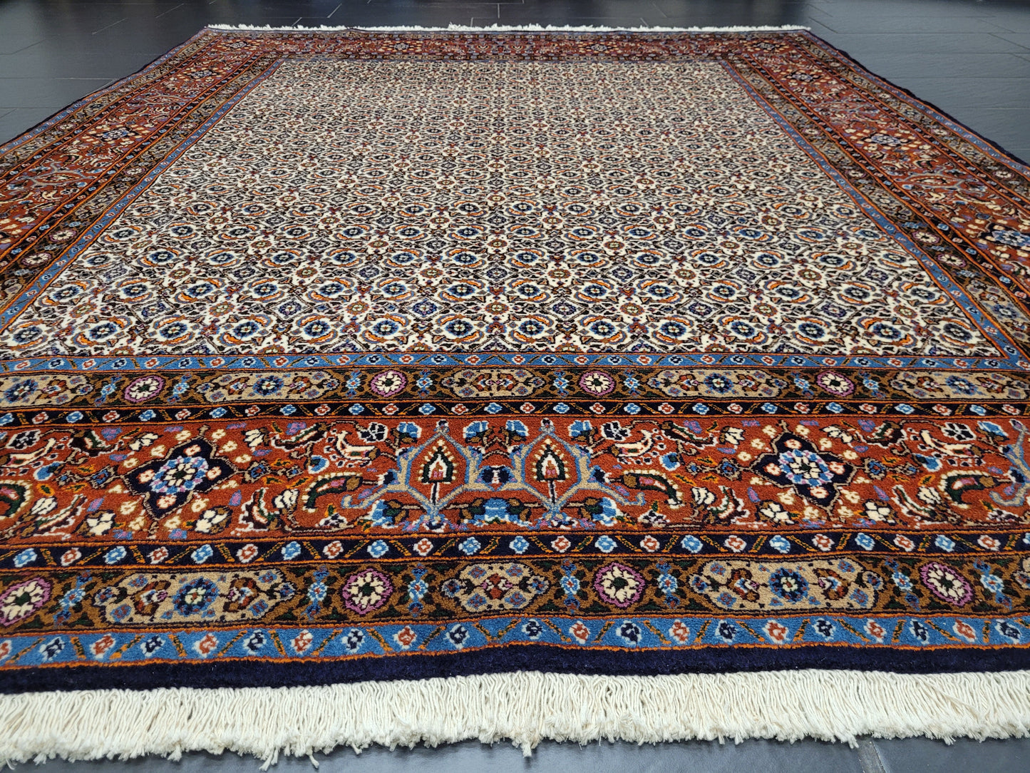 Moud Teppich 245x200 cm feine Wolle florales Allover-Muster