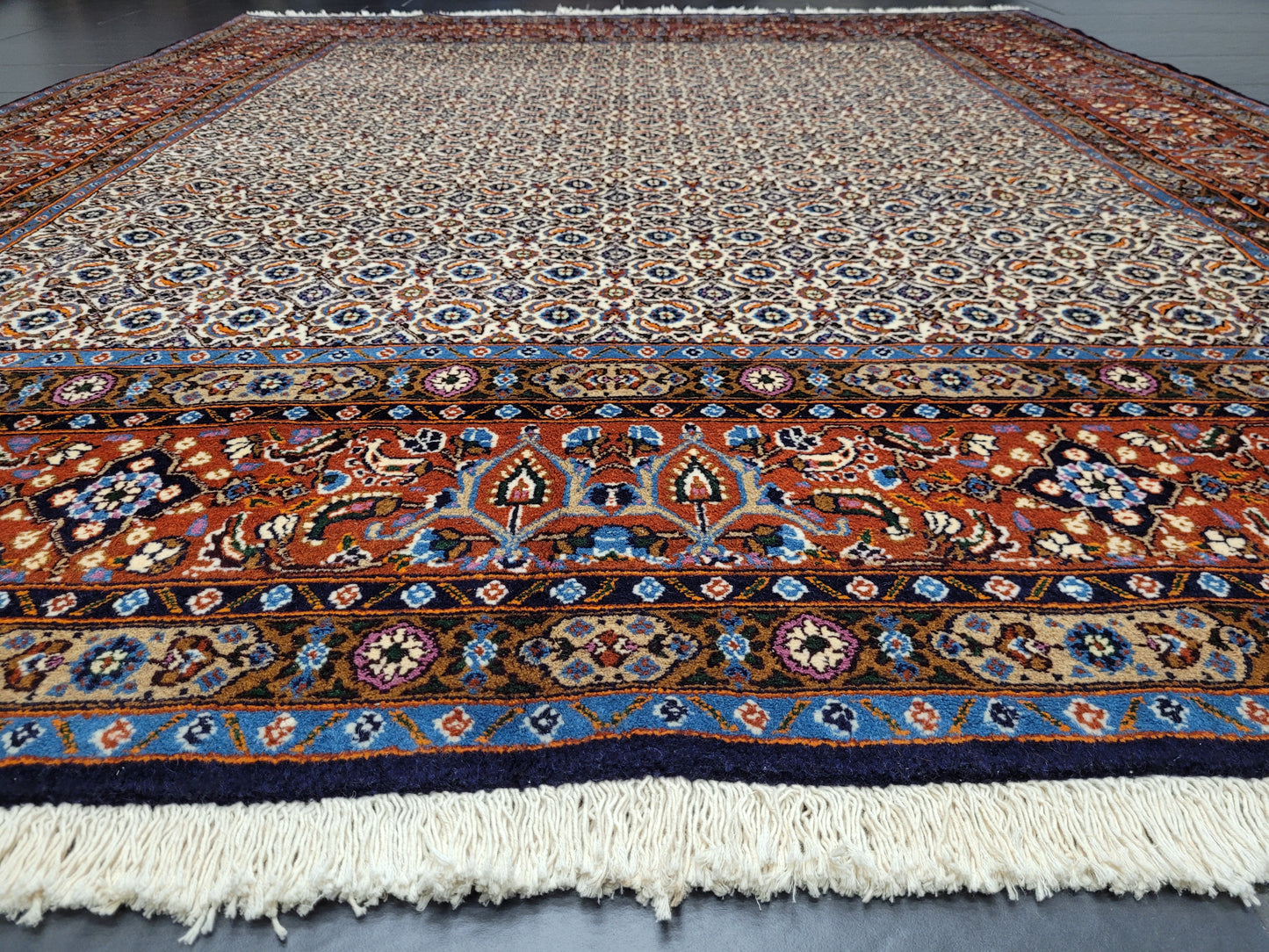 Moud Teppich 245x200 cm feine Wolle florales Allover-Muster